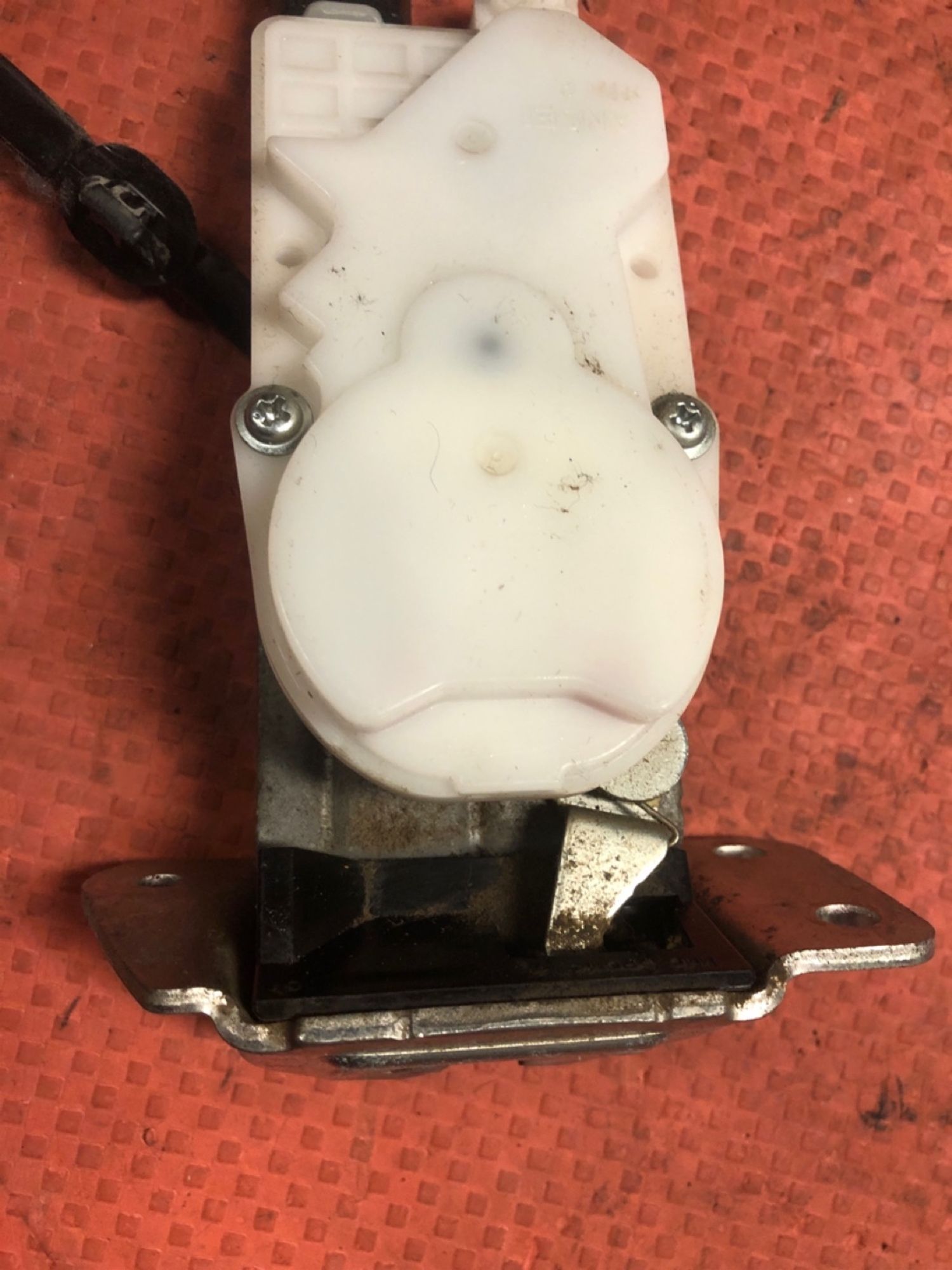 https://ycs.partsauto.market/partsauto-images/thmbs/userImages/4bc412e58a1c6cab6d9447373f981aa7/part/37d9e2a3-102f-41ff-bdc8-9fb226cfabf7_1729767320056.jpg