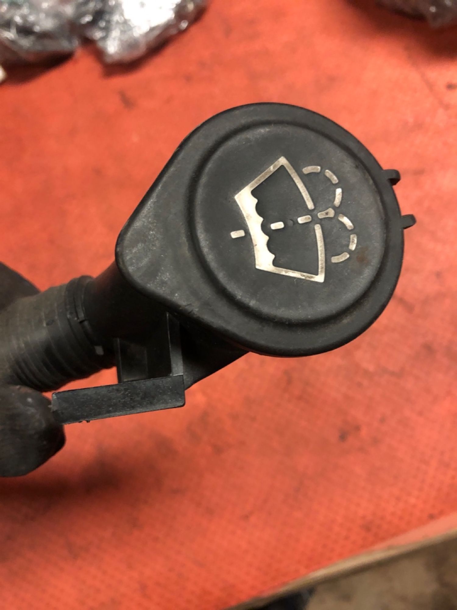 https://ycs.partsauto.market/partsauto-images/thmbs/userImages/4bc412e58a1c6cab6d9447373f981aa7/part/4d0c544e-9765-4936-8226-0ce062629e51_1730548873680.jpg