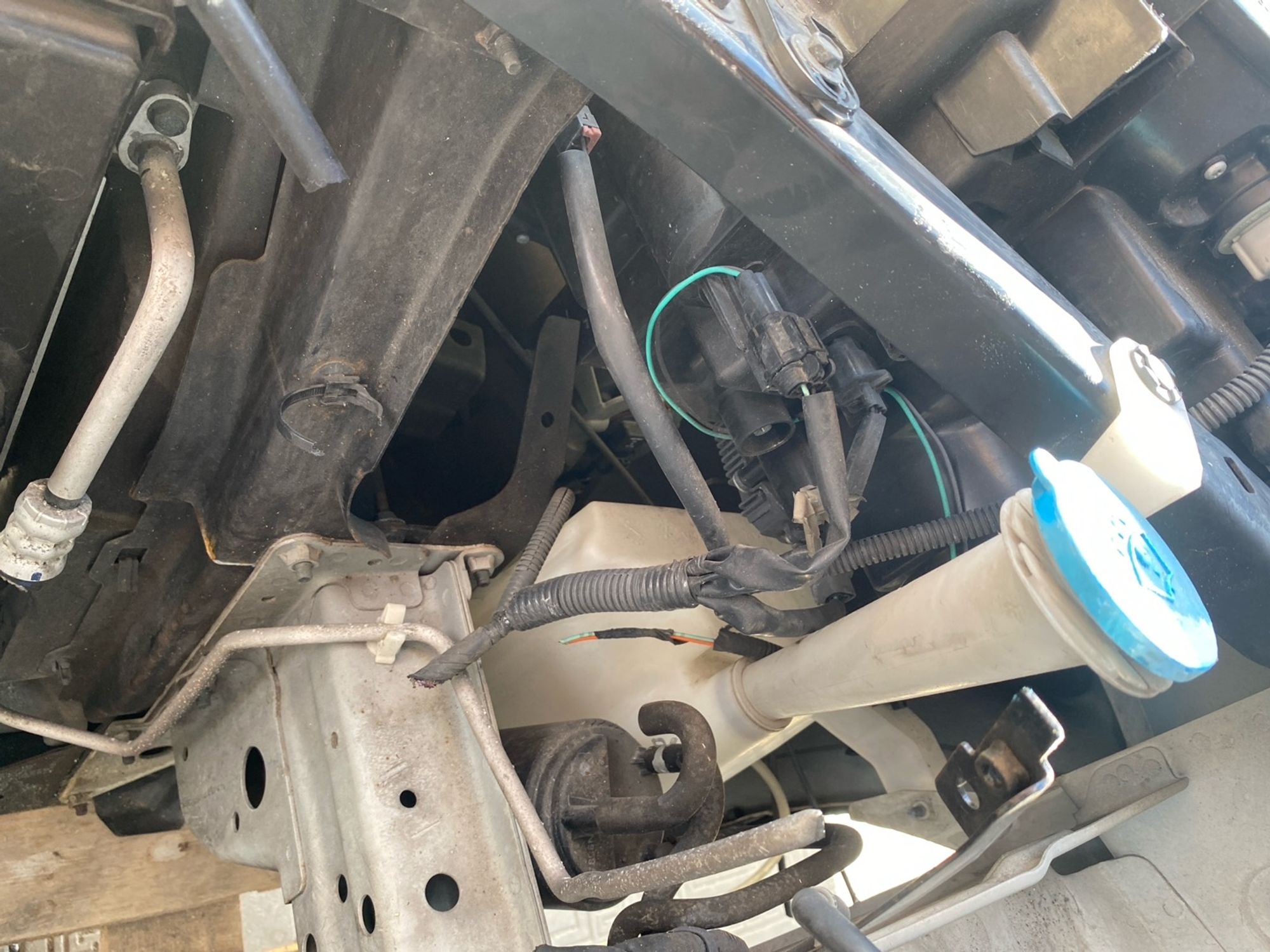 https://ycs.partsauto.market/partsauto-images/thmbs/userImages/4bc412e58a1c6cab6d9447373f981aa7/part/6760bcd5-06db-40ff-a59a-a67ac6e01070_1780582436322.jpg