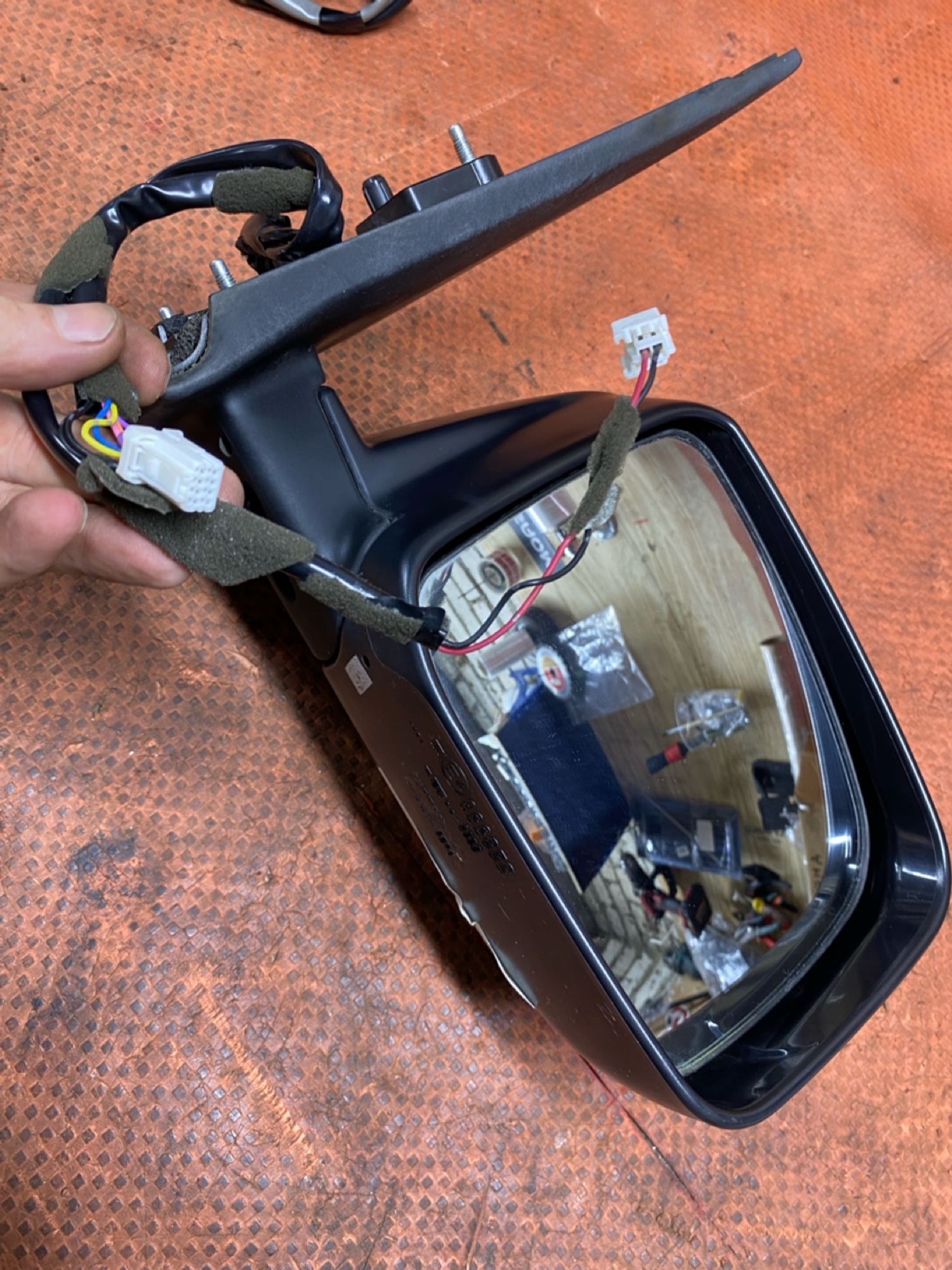 https://ycs.partsauto.market/partsauto-images/thmbs/userImages/4bc412e58a1c6cab6d9447373f981aa7/part/67e99a2e-8f7f-431d-a8ed-47d04e7f27ac_1784192330930.jpg