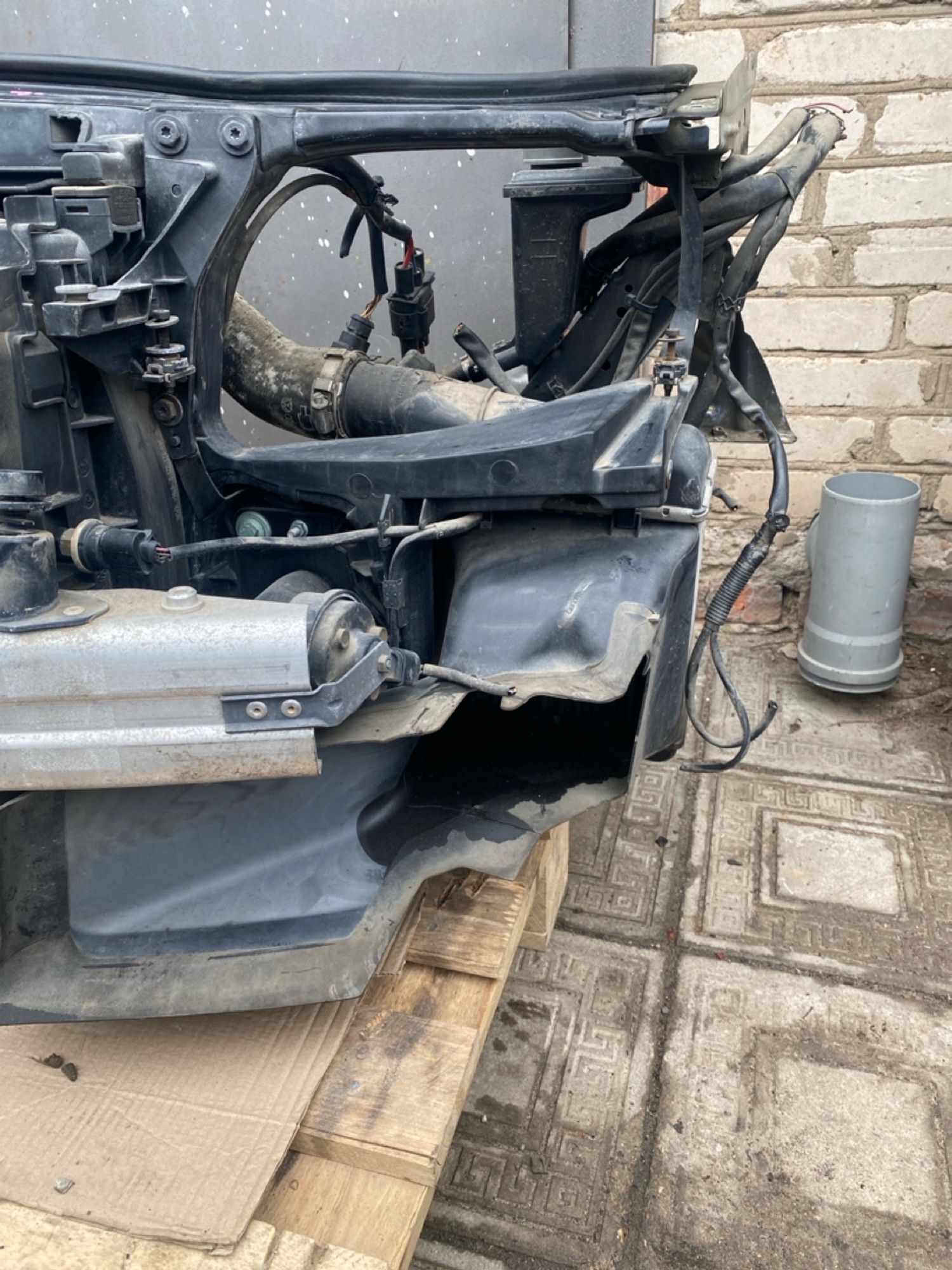 https://ycs.partsauto.market/partsauto-images/thmbs/userImages/4bc412e58a1c6cab6d9447373f981aa7/part/6984cb3a-7a77-4fa6-ae3e-7a27fef73a72_1743014457869.jpg