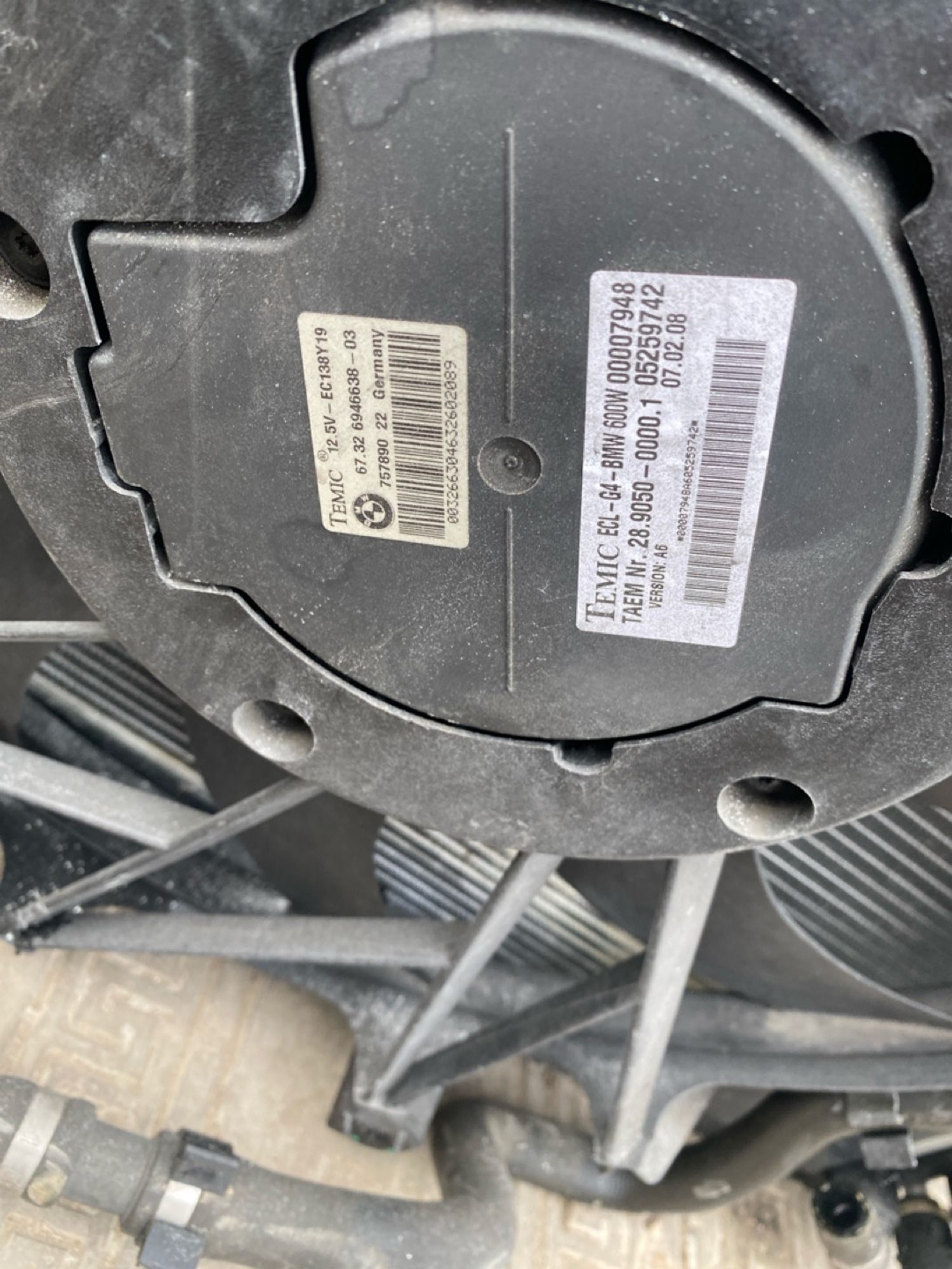 https://ycs.partsauto.market/partsauto-images/thmbs/userImages/4bc412e58a1c6cab6d9447373f981aa7/part/6ad5ae82-beaa-4e4e-ad2d-c21b1b9ffffa_1741705872688.jpg