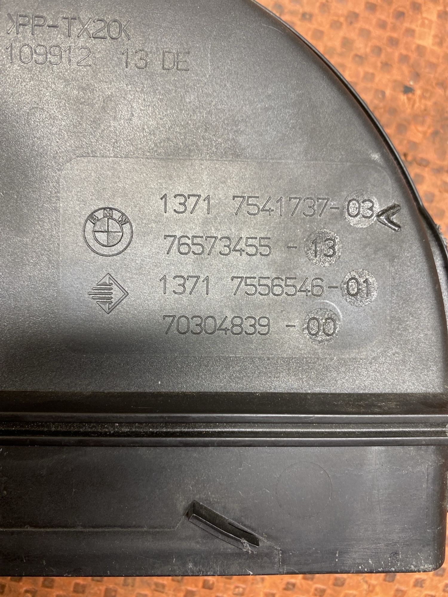 https://ycs.partsauto.market/partsauto-images/thmbs/userImages/4bc412e58a1c6cab6d9447373f981aa7/part/776703b8-6752-492b-a5f7-b5b64fa6af03_1781002128905.jpg