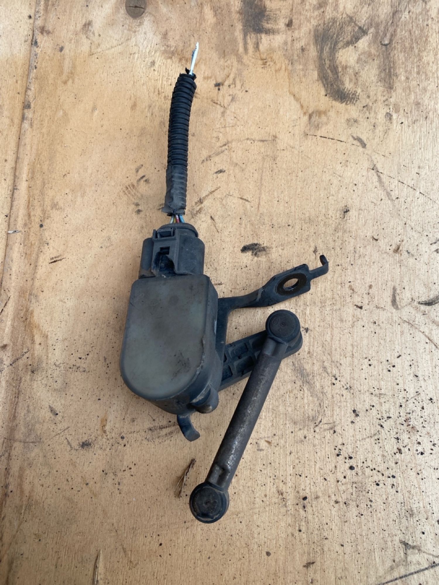 https://ycs.partsauto.market/partsauto-images/thmbs/userImages/4bc412e58a1c6cab6d9447373f981aa7/part/7c2db167-1f72-4eee-8e3b-2c1aac744339_1742399718554.jpg