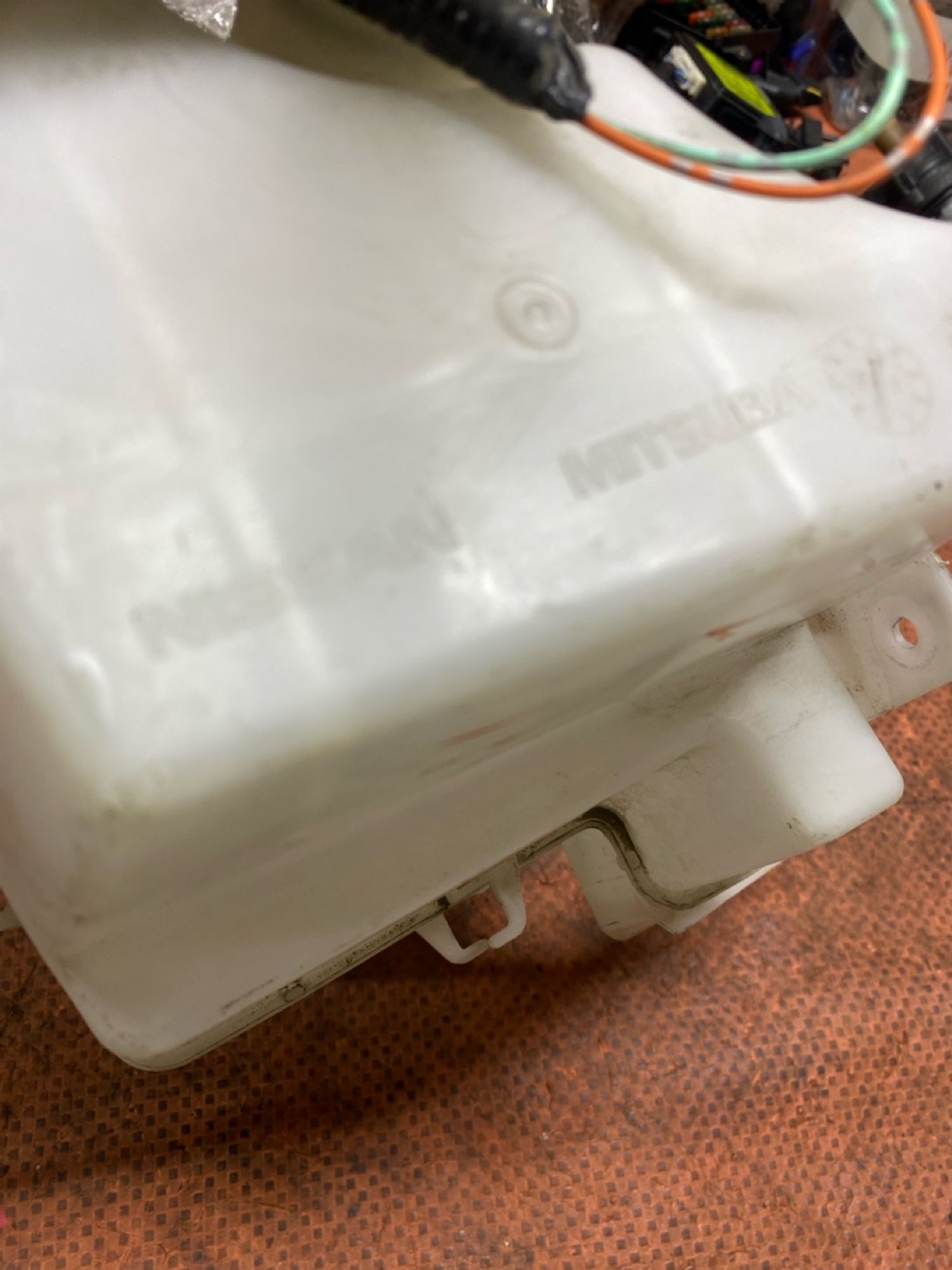 https://ycs.partsauto.market/partsauto-images/thmbs/userImages/4bc412e58a1c6cab6d9447373f981aa7/part/83fa2760-c675-4023-9365-2d0f0c31bc05_1780924197985.jpg