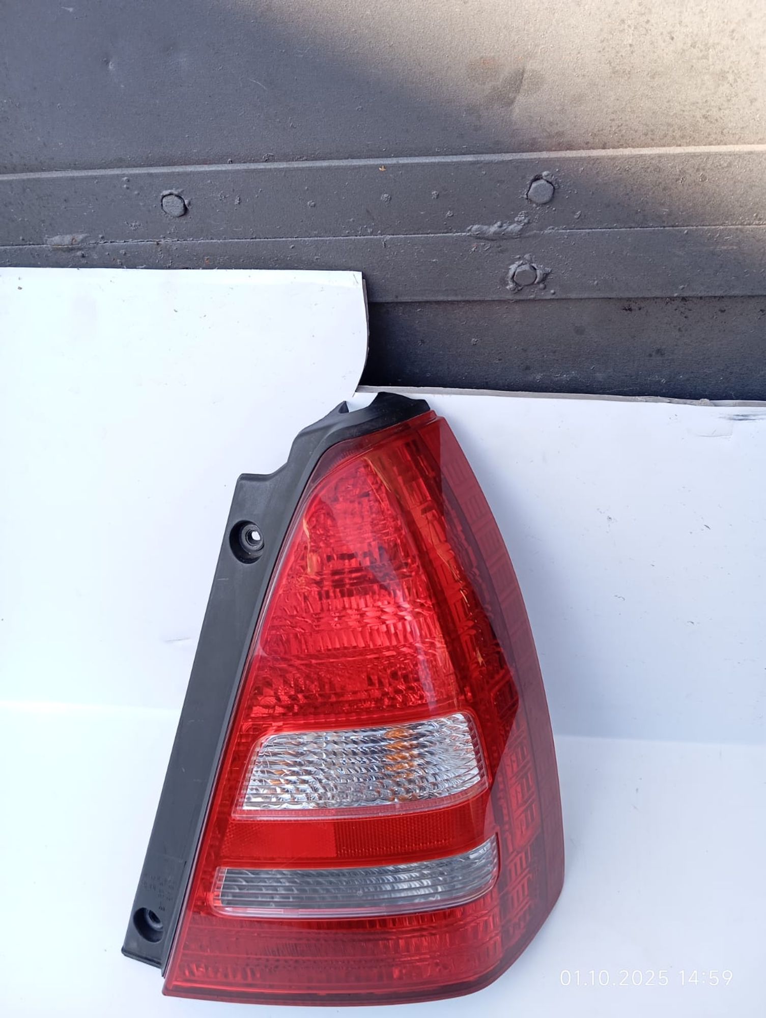 Фонарь задний правый Subaru Forester SG5 EJ205, 3000 рублей, Москва