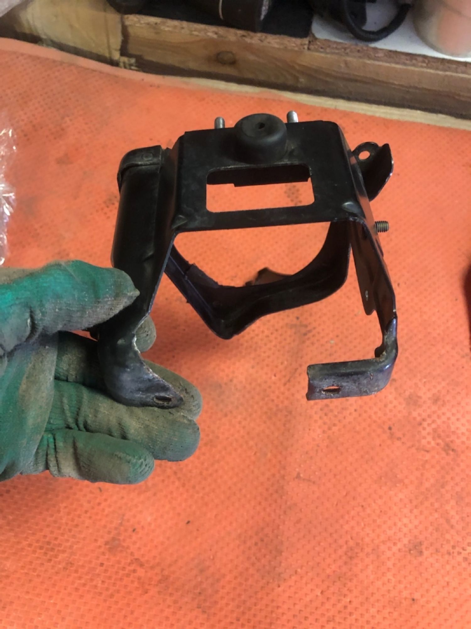 https://ycs.partsauto.market/partsauto-images/thmbs/userImages/4bc412e58a1c6cab6d9447373f981aa7/part/8d8918e8-b0ea-4fcd-8015-f4945c06f4b7_1720532104145.jpg
