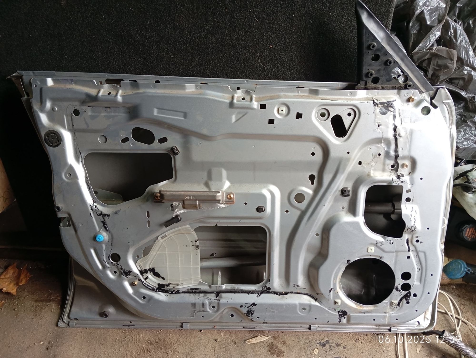 Дверь передняя левая Subaru Forester SG5 2005, 8000 рублей, Москва