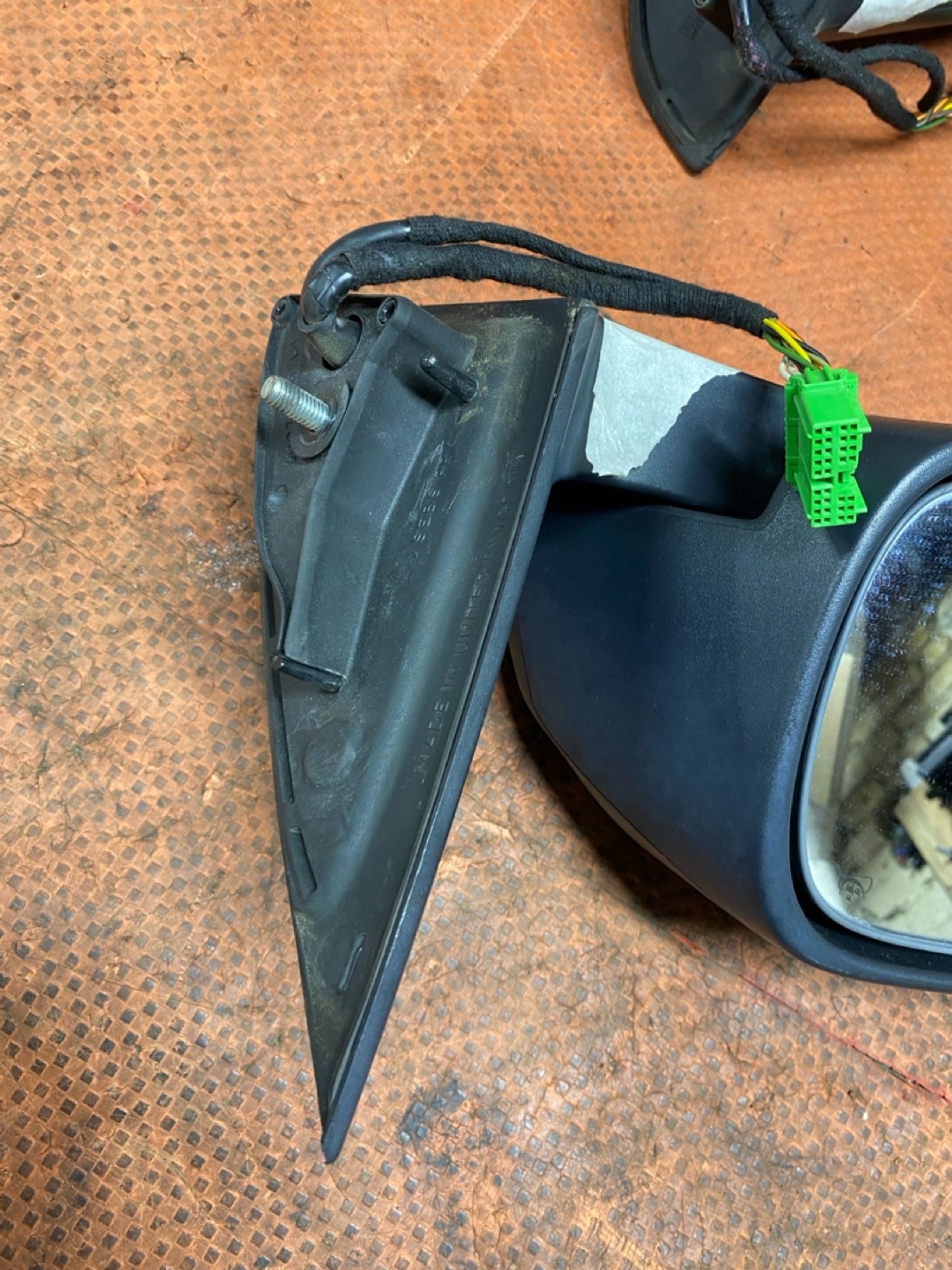 https://ycs.partsauto.market/partsauto-images/thmbs/userImages/4bc412e58a1c6cab6d9447373f981aa7/part/92fc3578-a554-4c5d-ae8f-d0e417bc017c_1784114712149.jpg