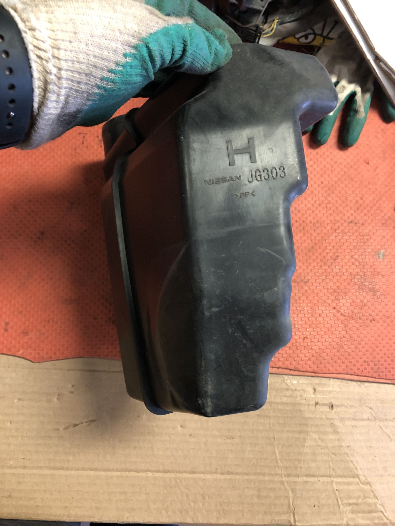 https://ycs.partsauto.market/partsauto-images/thmbs/userImages/4bc412e58a1c6cab6d9447373f981aa7/part/93bcfb3d-d651-420b-a47a-3ca9dcdb7b63_1716461106070.jpg