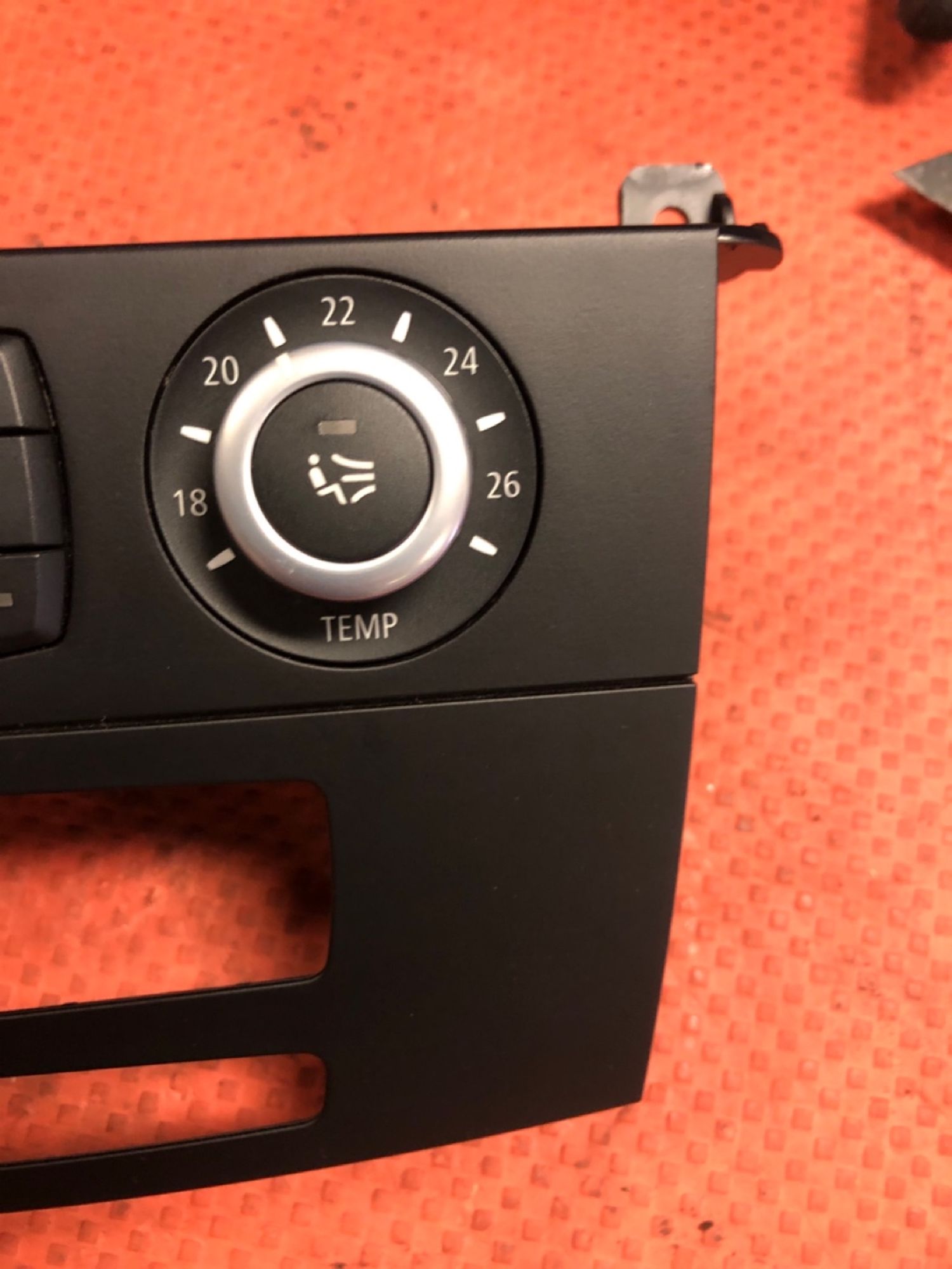 https://ycs.partsauto.market/partsauto-images/thmbs/userImages/4bc412e58a1c6cab6d9447373f981aa7/part/a1187dfb-0b3e-4f53-b5ab-7cbedfb39675_1728035361696.jpg