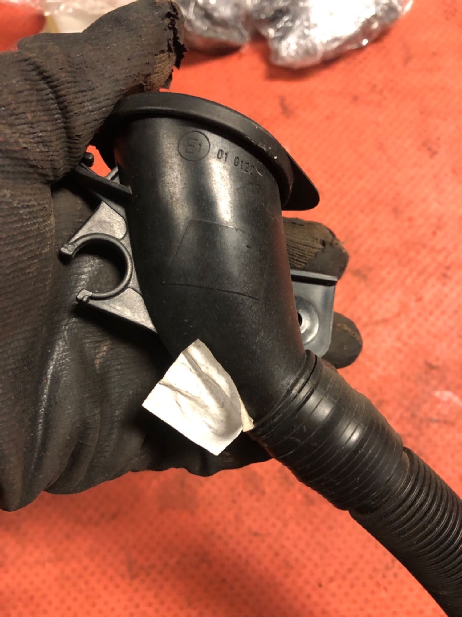 https://ycs.partsauto.market/partsauto-images/thmbs/userImages/4bc412e58a1c6cab6d9447373f981aa7/part/a185eb3a-318c-4dbd-8bbf-bd8d92a1165c_1730548868089.jpg