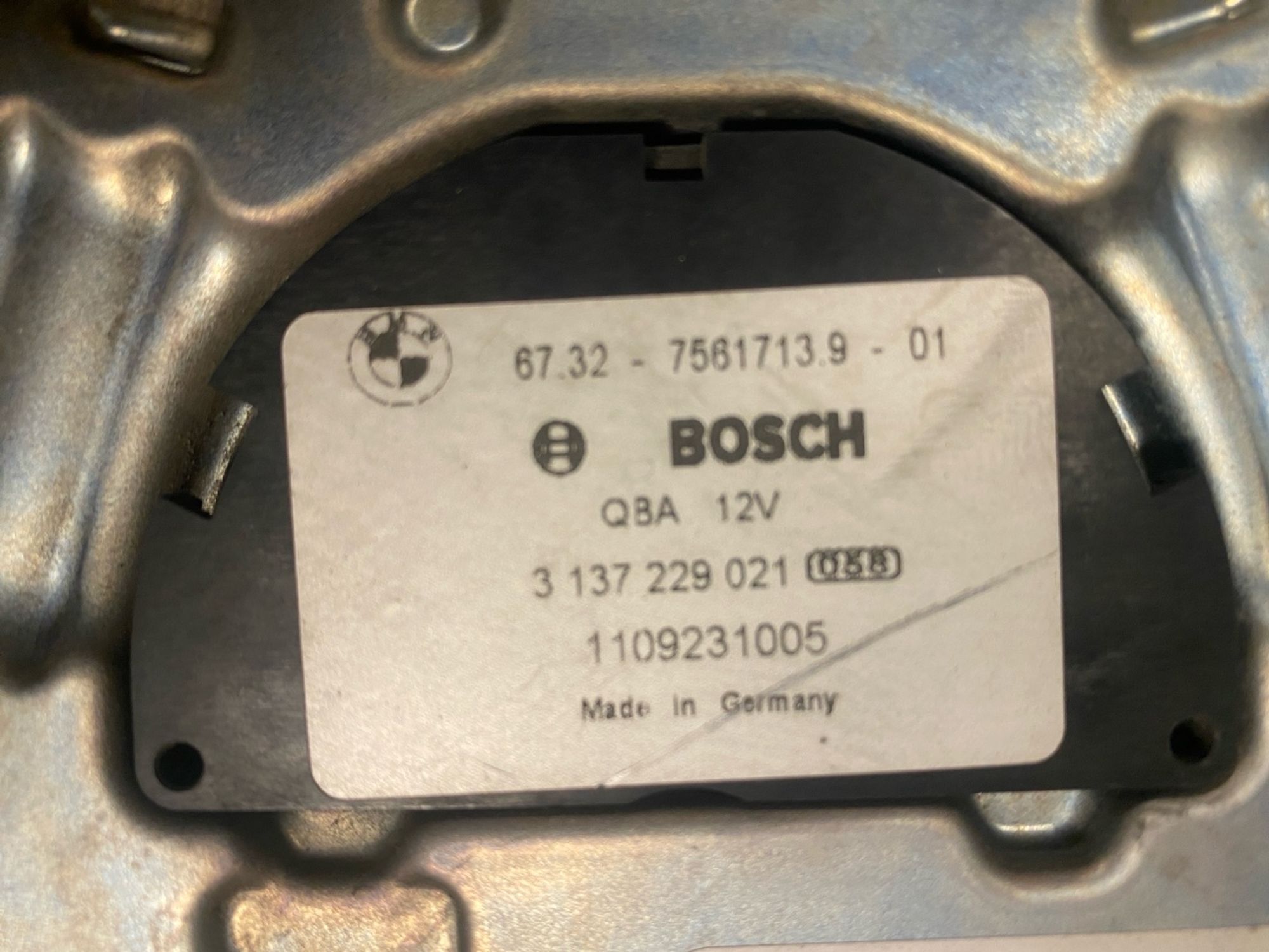 https://ycs.partsauto.market/partsauto-images/thmbs/userImages/4bc412e58a1c6cab6d9447373f981aa7/part/ada94043-1f1d-4994-a7f4-d2426834bacd_1744535966389.jpg