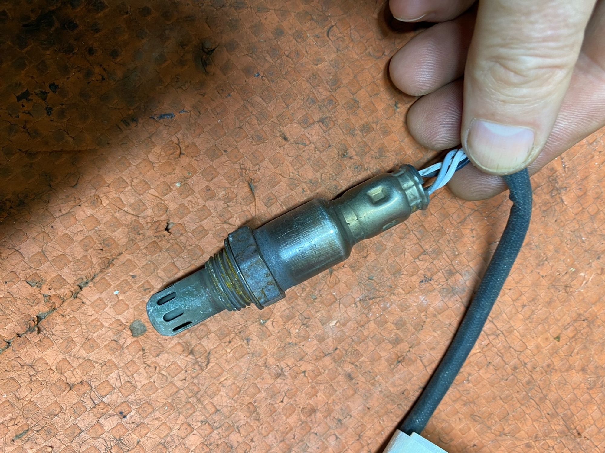 https://ycs.partsauto.market/partsauto-images/thmbs/userImages/4bc412e58a1c6cab6d9447373f981aa7/part/adbf104d-913c-4eef-922c-b310e17f0f6c_1784195228809.jpg