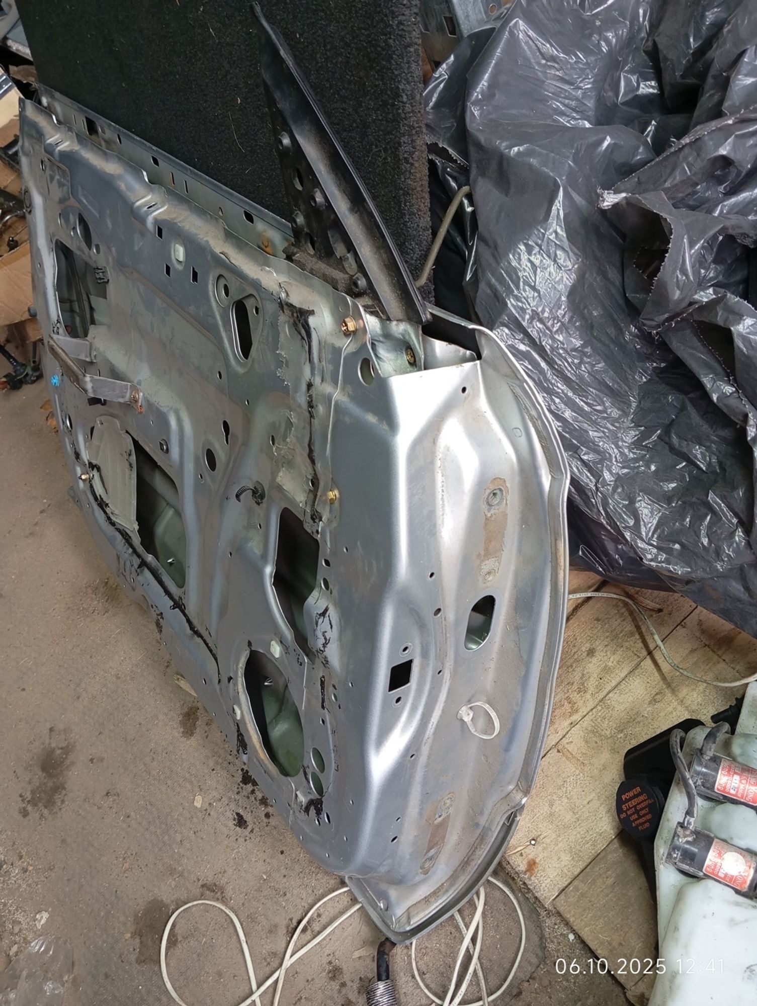 Дверь передняя левая Subaru Forester SG5 2005, 8000 рублей, Москва