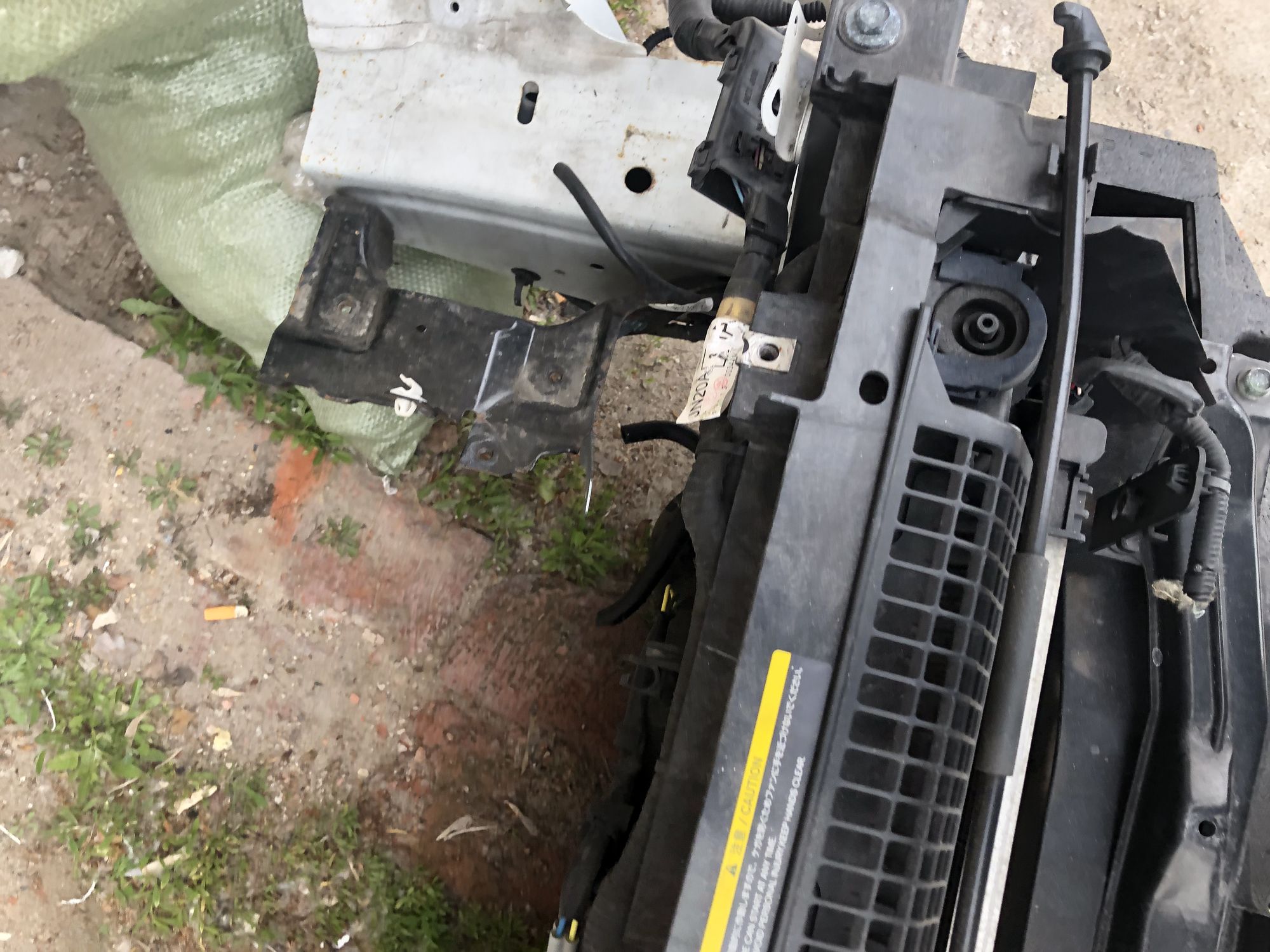 https://ycs.partsauto.market/partsauto-images/thmbs/userImages/4bc412e58a1c6cab6d9447373f981aa7/part/b42f7eeb-85b3-4f70-90dd-63fa05ea99d5_1715617278514.jpg