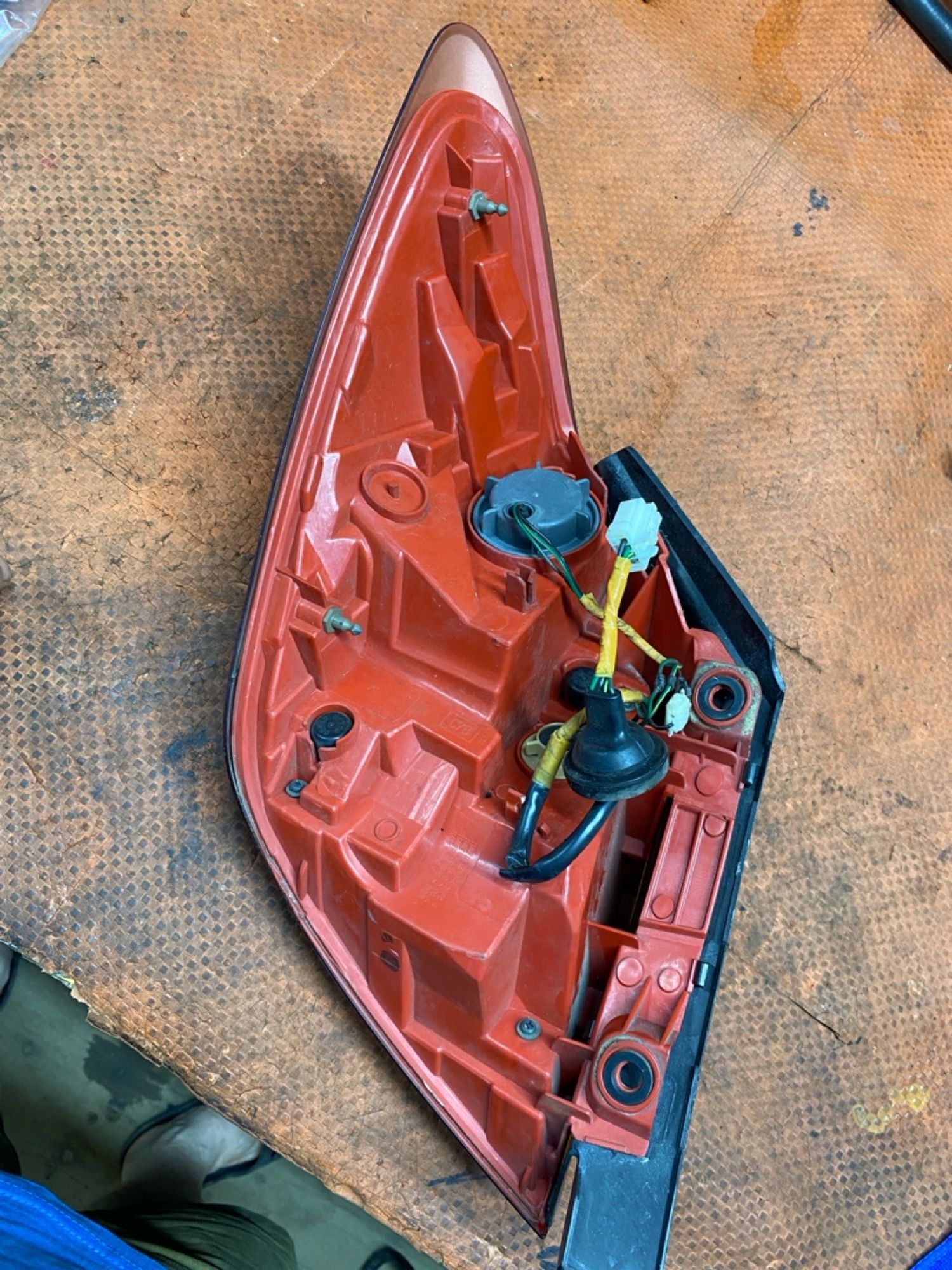 https://ycs.partsauto.market/partsauto-images/thmbs/userImages/4bc412e58a1c6cab6d9447373f981aa7/part/c726086b-751d-4fa0-acc2-5e2902534e88_1784049207263.jpg
