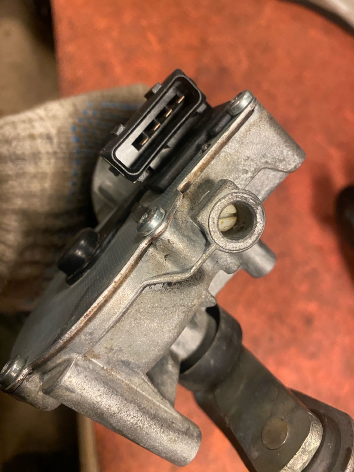 https://ycs.partsauto.market/partsauto-images/thmbs/userImages/4bc412e58a1c6cab6d9447373f981aa7/part/d6d5d4d5-8f1e-47e5-9256-3fe1c4bd6e3b_1744800854149.jpg