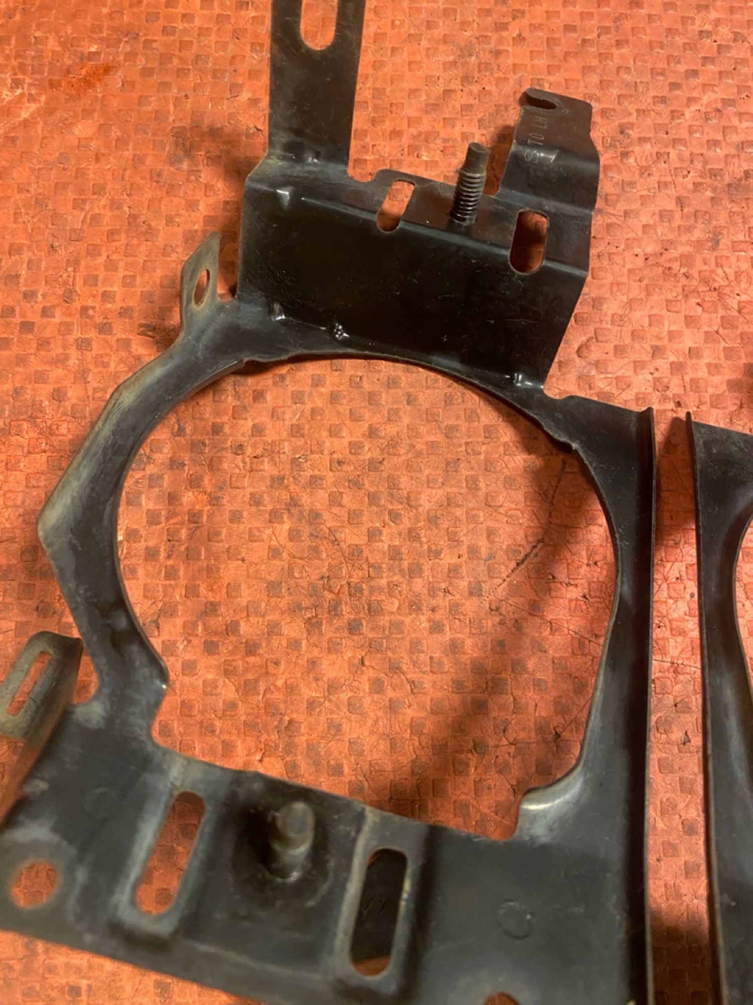https://ycs.partsauto.market/partsauto-images/thmbs/userImages/4bc412e58a1c6cab6d9447373f981aa7/part/d89e5e85-0e49-4610-9e92-85c2bdd407fe_1743016768095.jpg