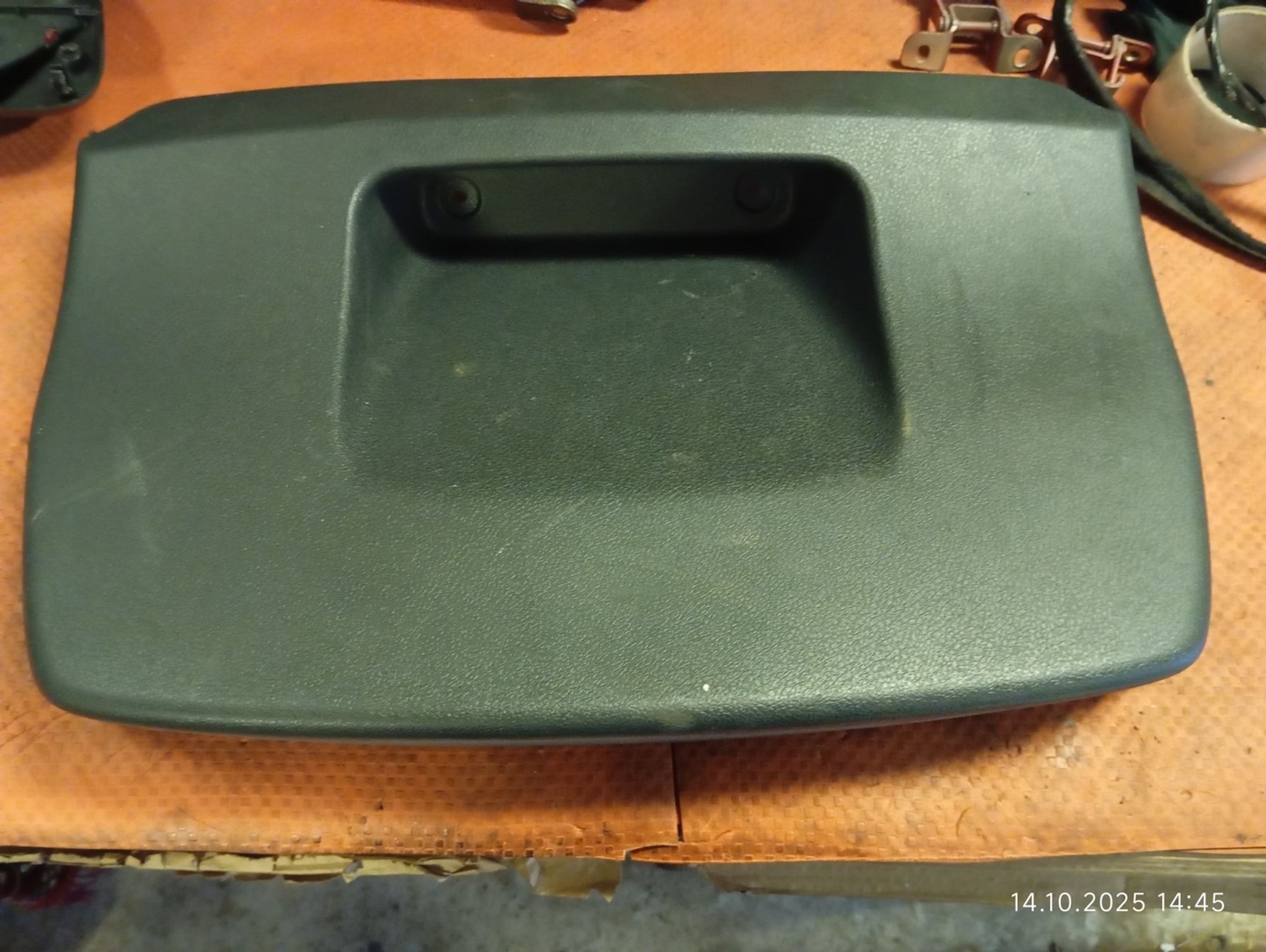 Накладка крышки багажника Renault Sandero II, 800 рублей, Москва