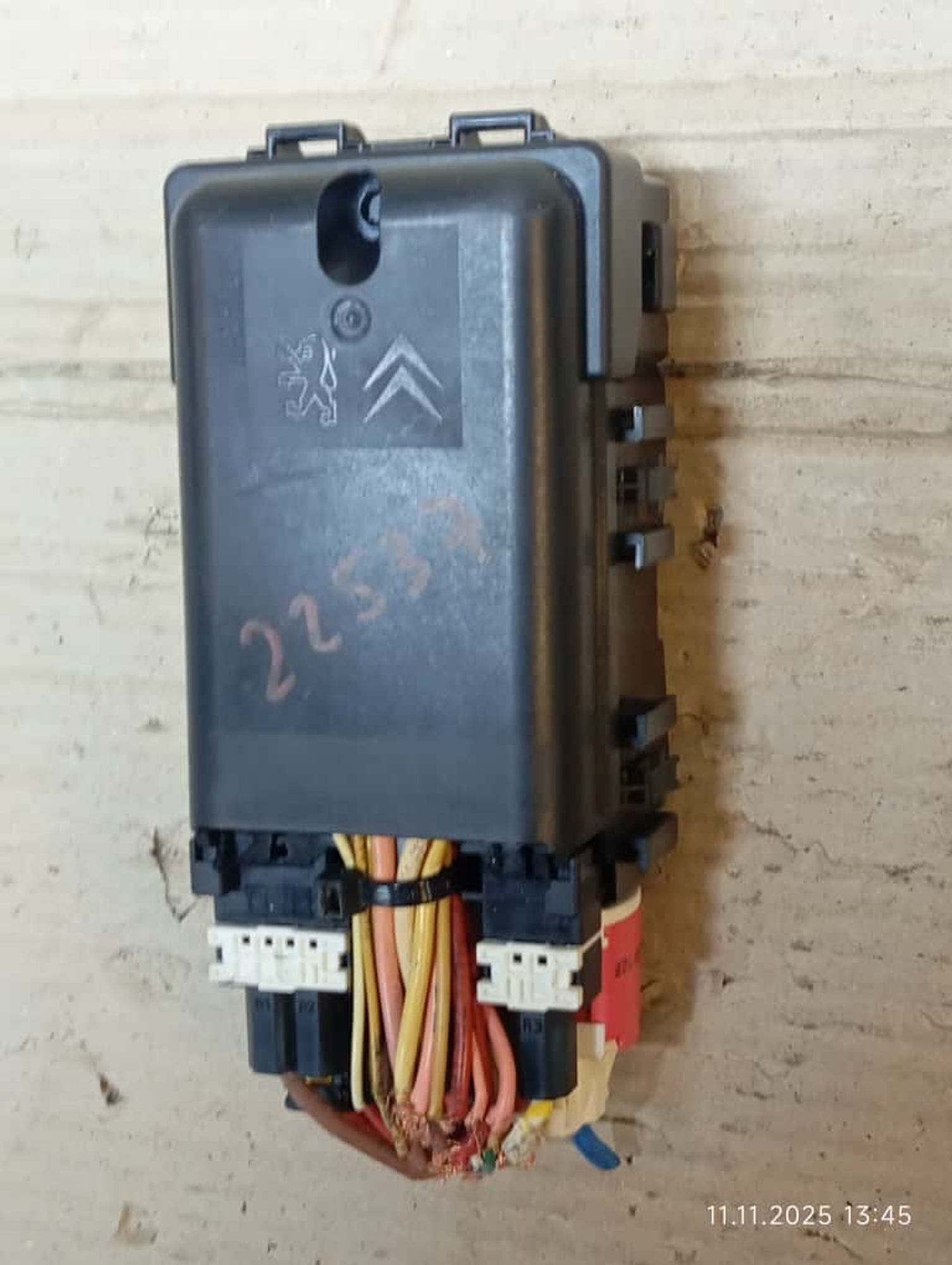 https://ycs.partsauto.market/partsauto-images/thmbs/userImages/4bc412e58a1c6cab6d9447373f981aa7/part/e21609fb-890a-442a-b2e2-a616b9e7aa38_1780492200747.jpg