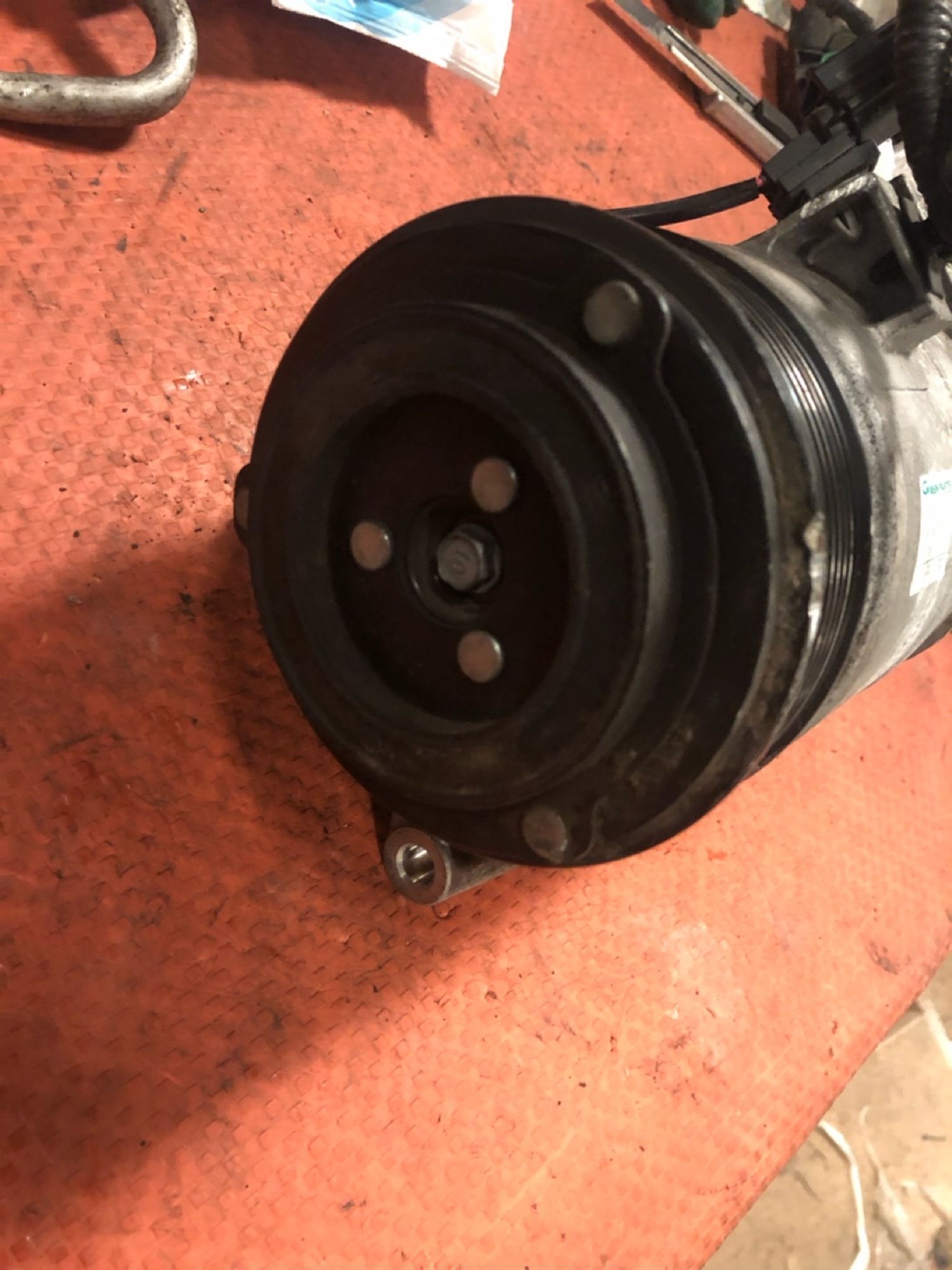 https://ycs.partsauto.market/partsauto-images/thmbs/userImages/4bc412e58a1c6cab6d9447373f981aa7/part/ed930e23-22b2-4fb0-a8cc-0b3bf558959c_1740754865545.jpg