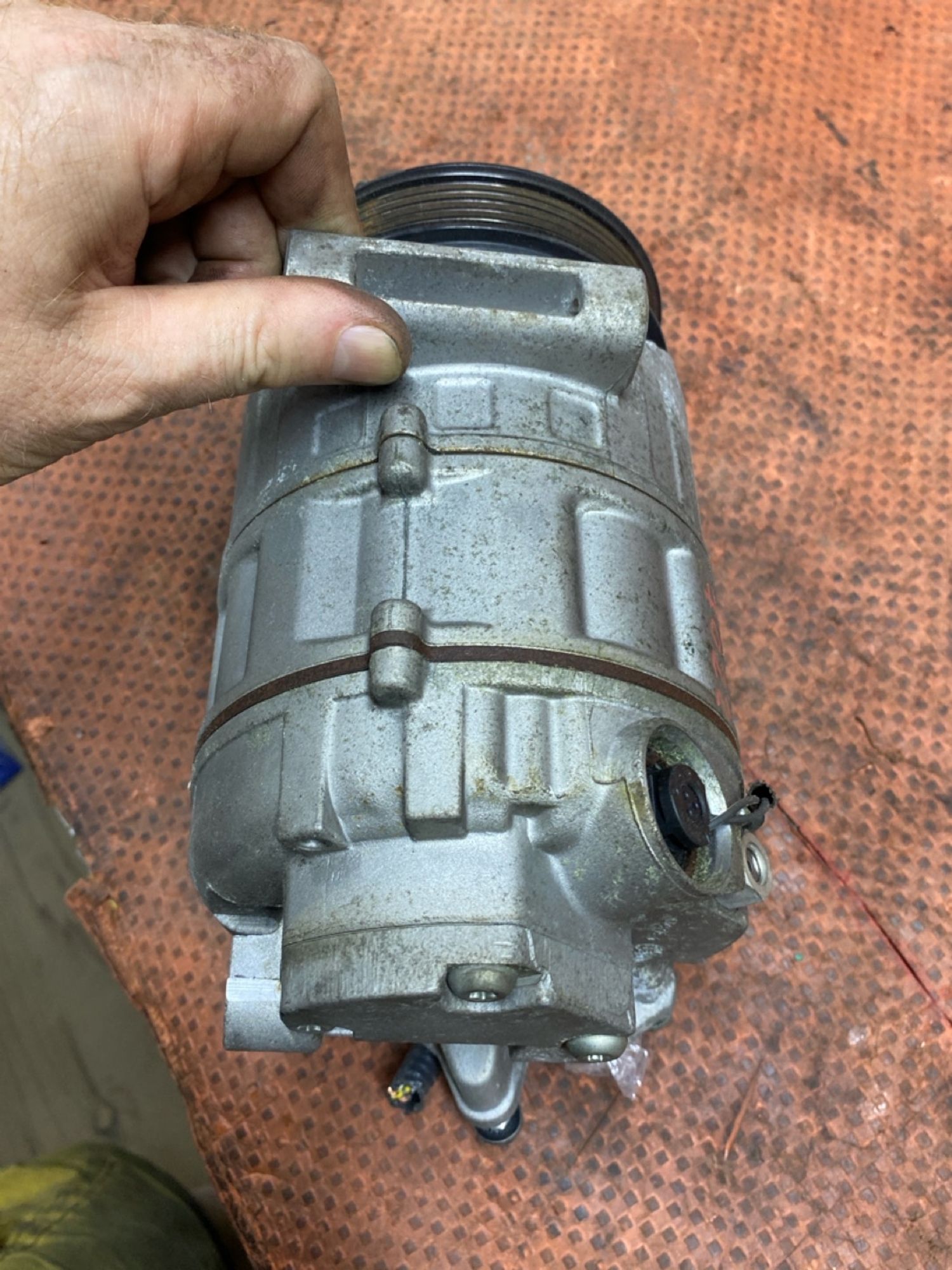 https://ycs.partsauto.market/partsauto-images/thmbs/userImages/4bc412e58a1c6cab6d9447373f981aa7/part/edbba6bf-66f4-455d-bdba-addf6eae9df5_1783155768229.jpg