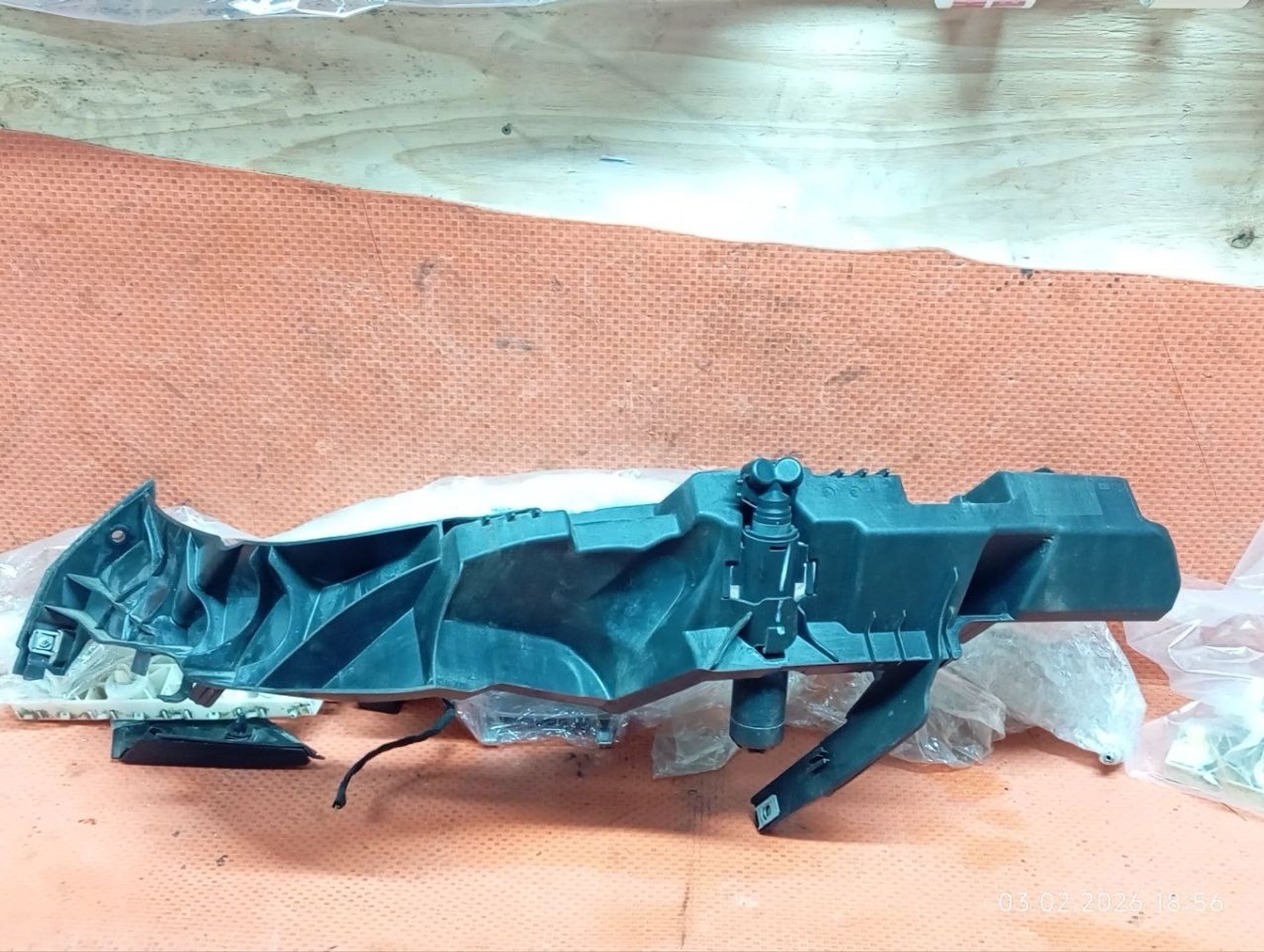 Кронштейн фары правый BMW X1 E84 2010, 2500 рублей, Москва