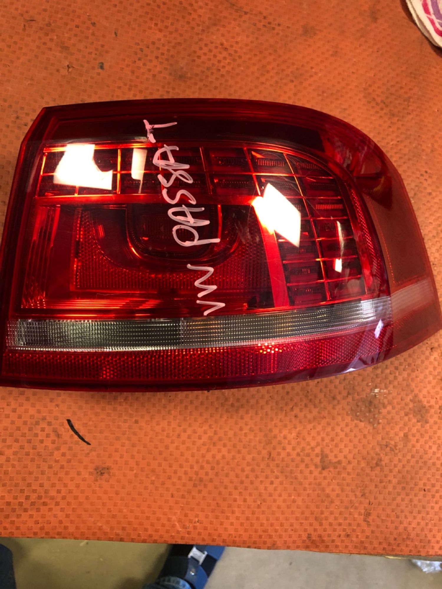 Фонарь задний правый Volkswagen Passat B7 Alltrack, 9000 рублей, Москва