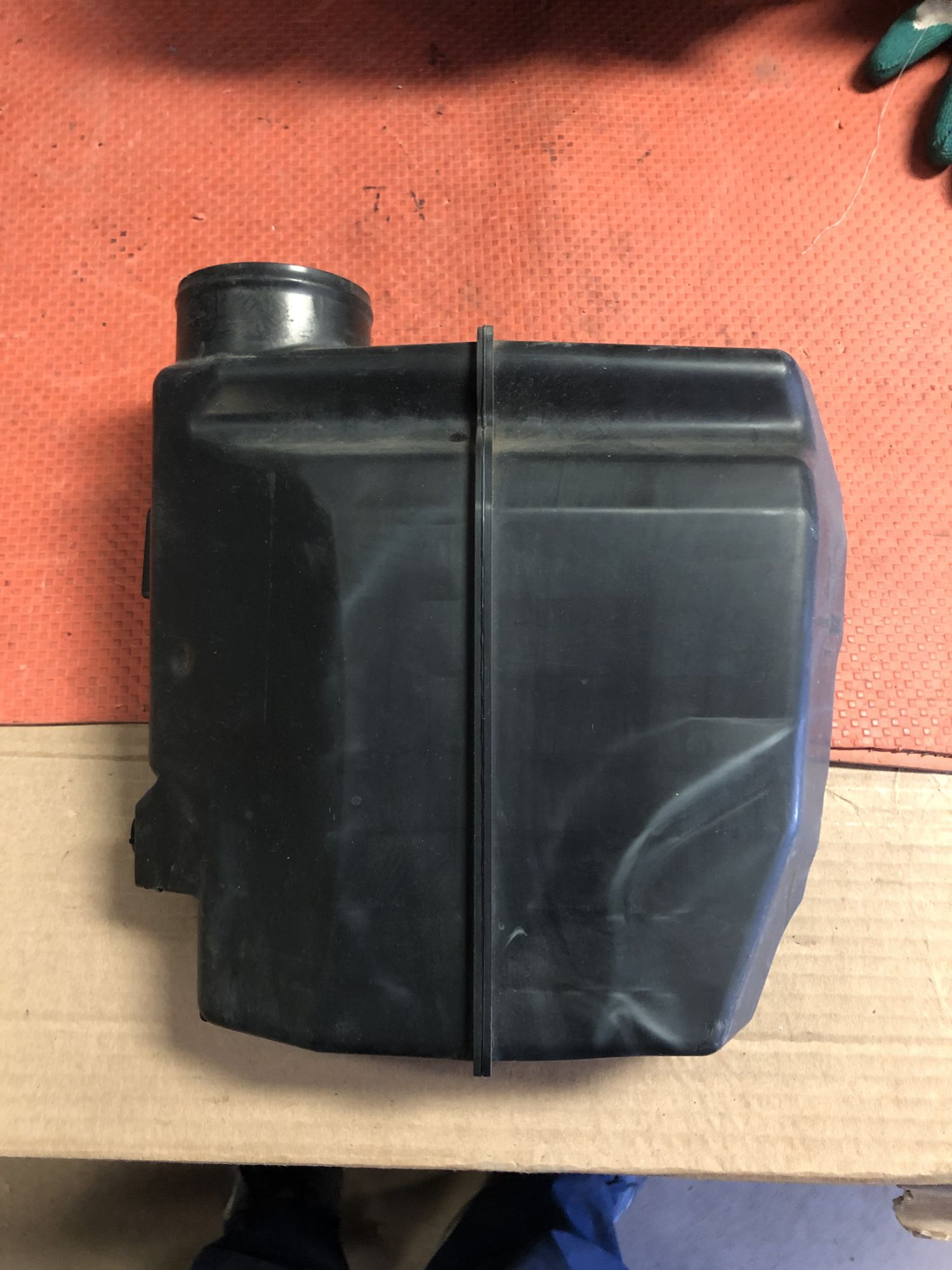 https://ycs.partsauto.market/partsauto-images/thmbs/userImages/4bc412e58a1c6cab6d9447373f981aa7/part/faabaf3b-6cbd-473c-bf04-39a0ffeddfcc_1716461102691.jpg