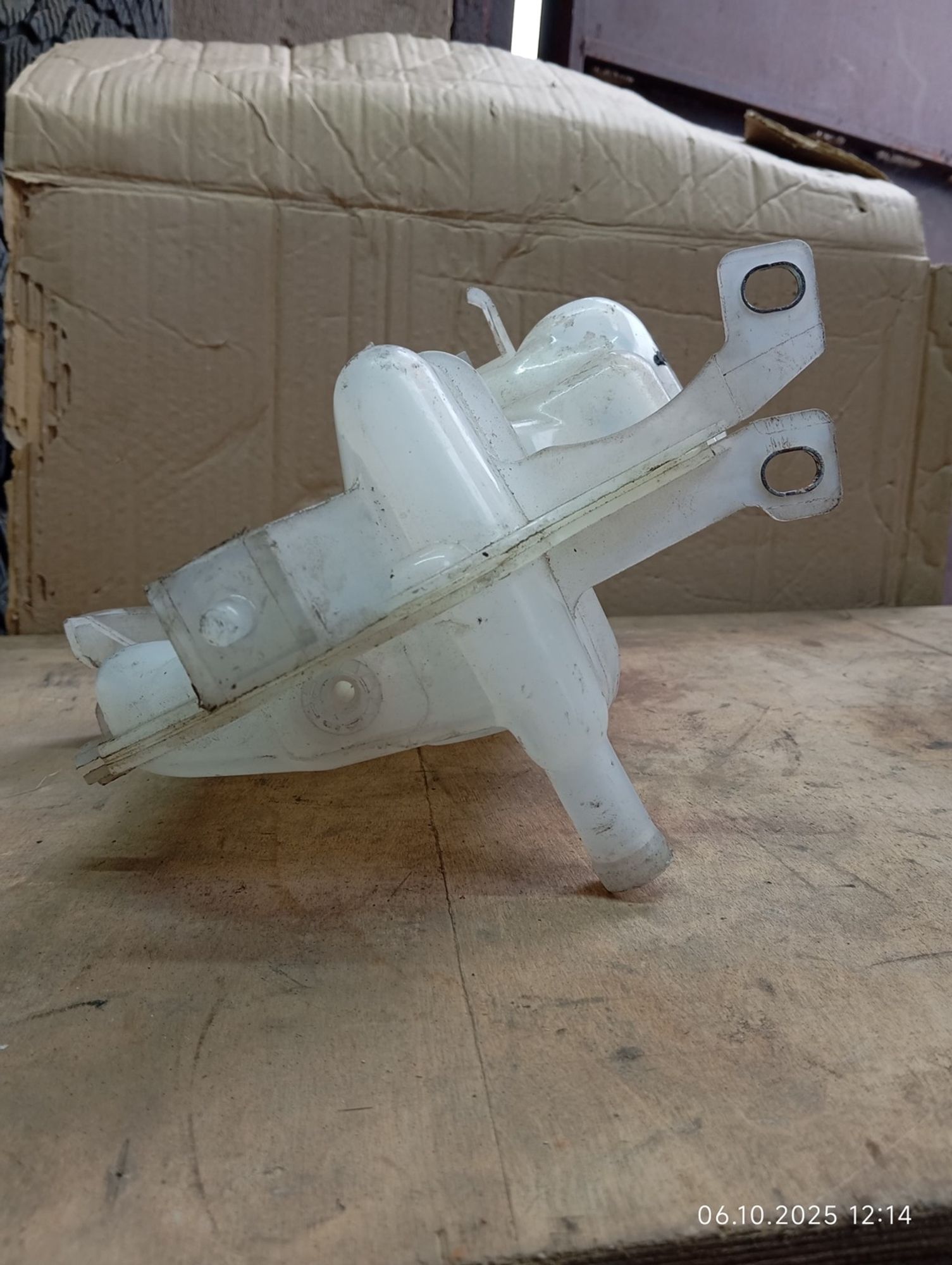 Бачок расширительный ОЖ Land Rover Discovery 2007, 2600 рублей, Москва