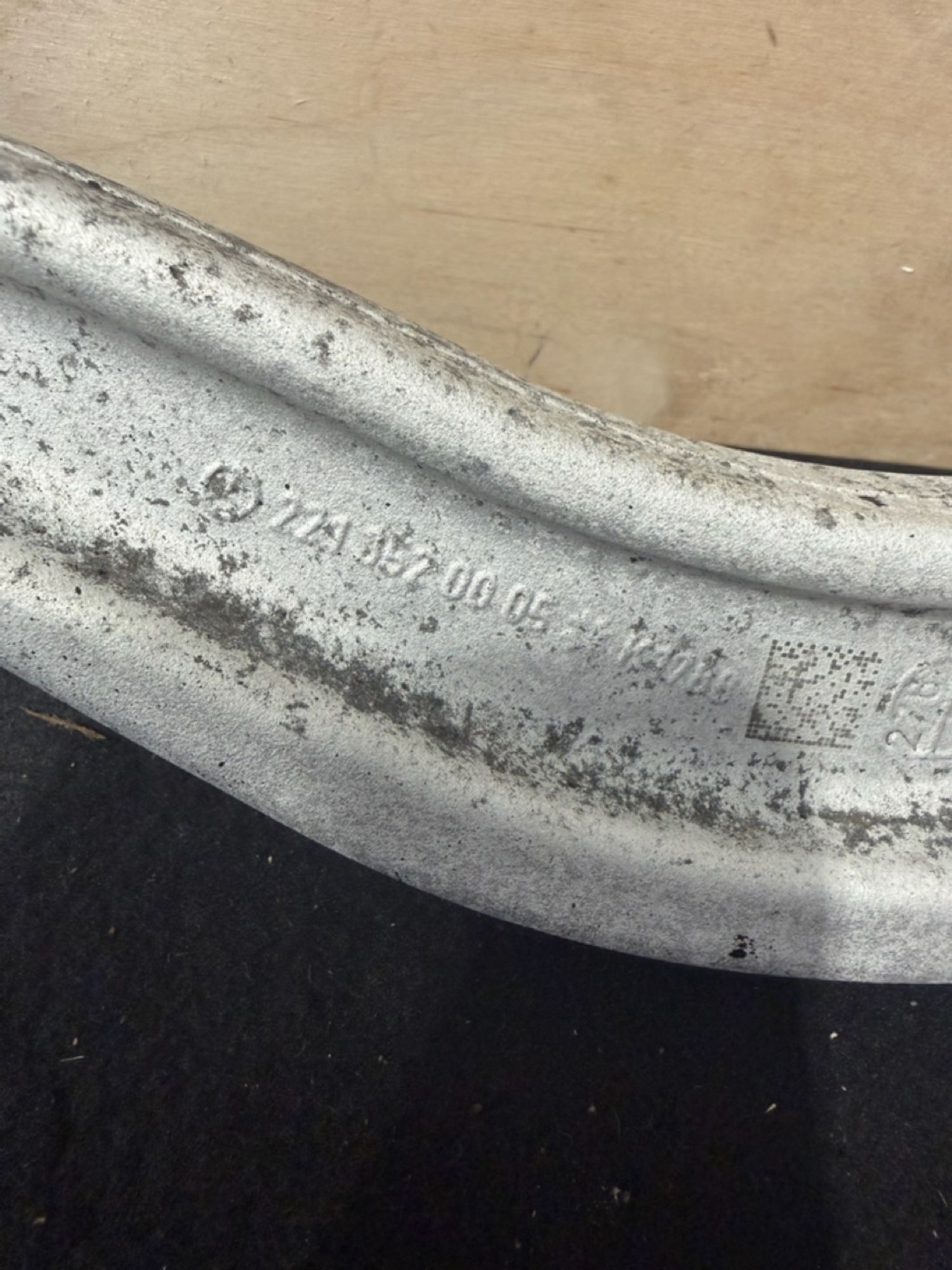 https://ycs.partsauto.market/partsauto-images/thmbs/userImages/57a1490c760884948c1593ca7cc92ed5/part/065d0ec6-3a70-4bbe-ba58-7c3df6e98a44_1777123524125.jpg