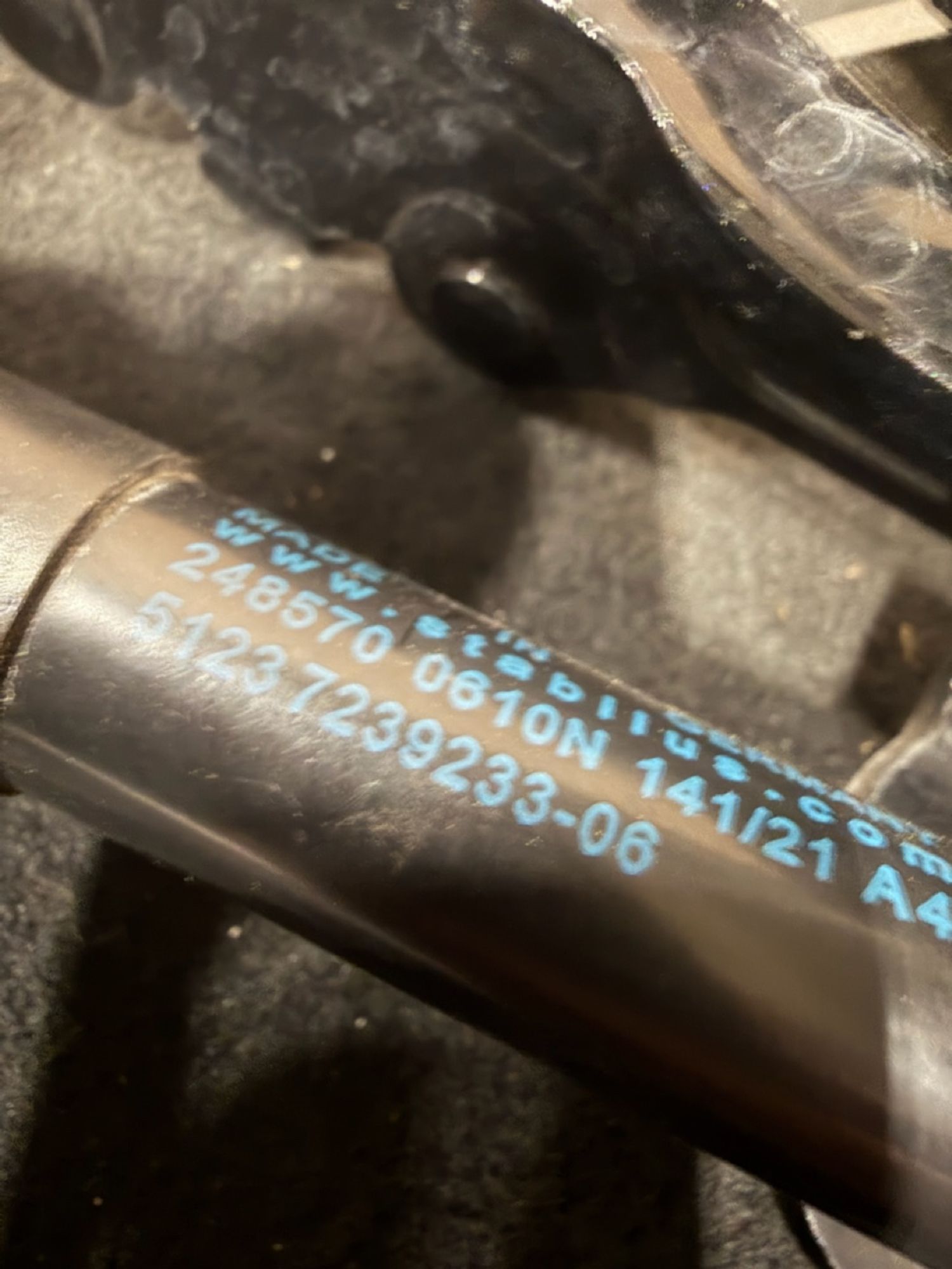 https://ycs.partsauto.market/partsauto-images/thmbs/userImages/57a1490c760884948c1593ca7cc92ed5/part/0748caee-9bb5-4c13-97aa-57610109965b_1776705785797.jpg