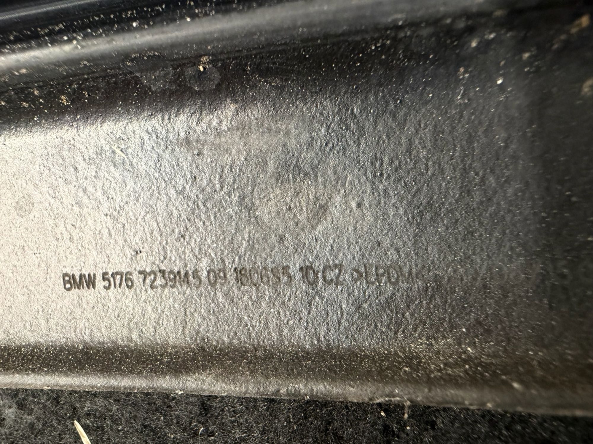 https://ycs.partsauto.market/partsauto-images/thmbs/userImages/57a1490c760884948c1593ca7cc92ed5/part/08896be4-9db9-4ad7-9685-10aeeceec9e6_1776705876128.jpg
