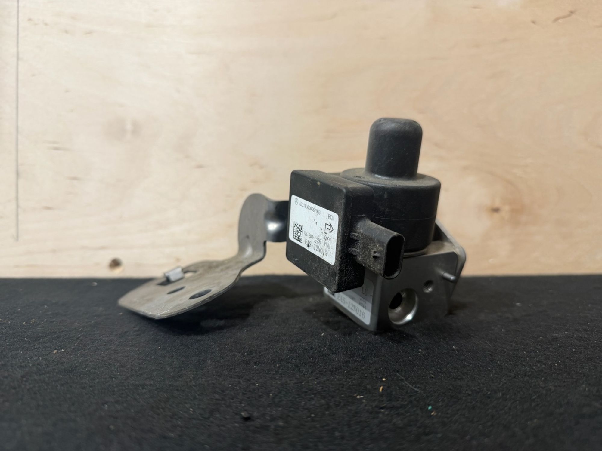 https://ycs.partsauto.market/partsauto-images/thmbs/userImages/57a1490c760884948c1593ca7cc92ed5/part/0d52a8e3-e5aa-4f7e-b16d-41f87a896fcd_1776694745844.jpg