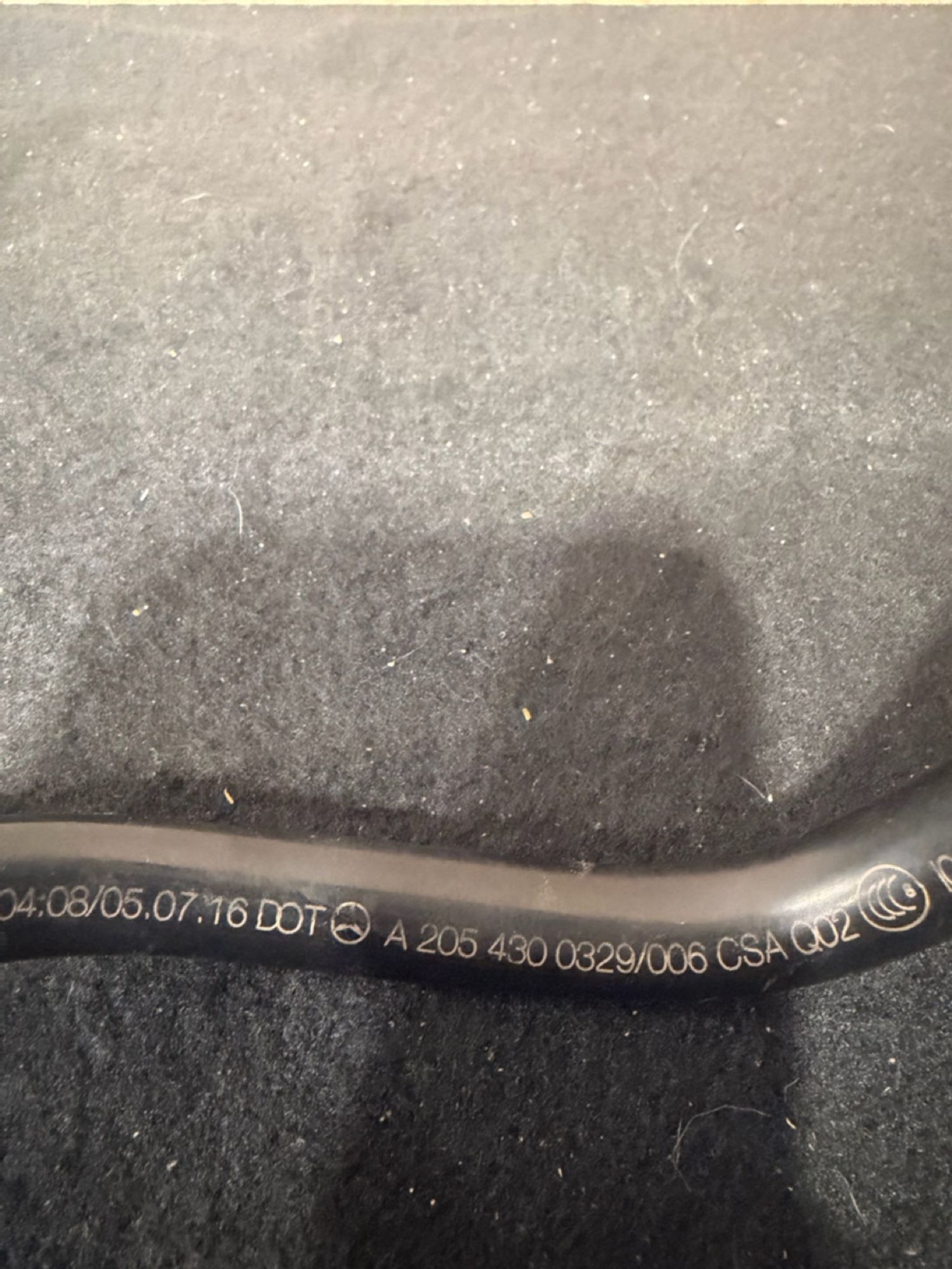 https://ycs.partsauto.market/partsauto-images/thmbs/userImages/57a1490c760884948c1593ca7cc92ed5/part/10466913-be60-407f-97ea-5e46e06aa32e_1776689097962.jpg