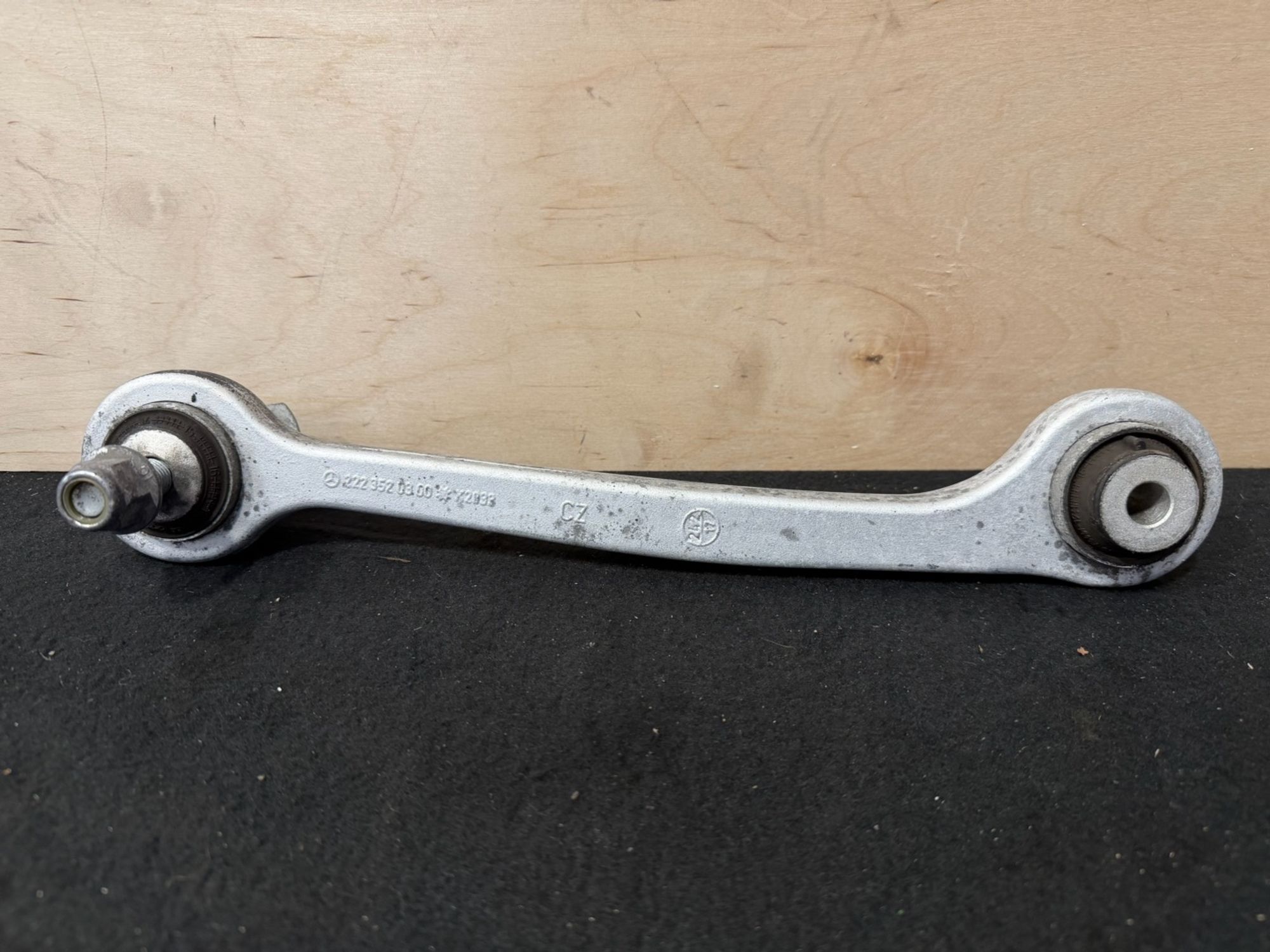 https://ycs.partsauto.market/partsauto-images/thmbs/userImages/57a1490c760884948c1593ca7cc92ed5/part/138f5bcd-697d-4a34-9d1a-36e7ff24f426_1777122524255.jpg