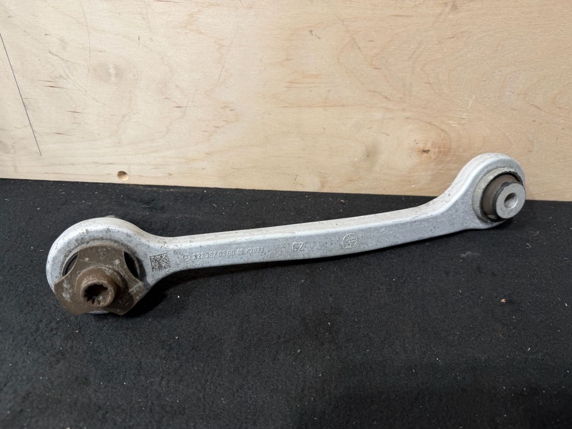 https://ycs.partsauto.market/partsauto-images/thmbs/userImages/57a1490c760884948c1593ca7cc92ed5/part/164af79c-ebe3-477b-b1c0-da83ad85415d_1777122526365.jpg
