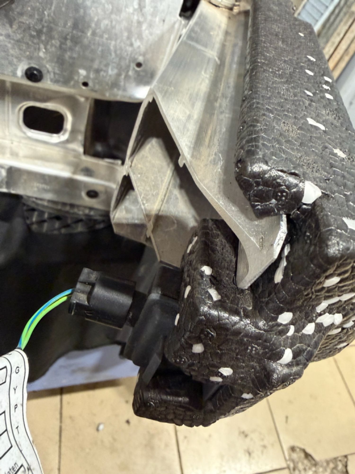 https://ycs.partsauto.market/partsauto-images/thmbs/userImages/57a1490c760884948c1593ca7cc92ed5/part/193cbec2-9f9f-4a24-9d8d-58b5e7cfa937_1776439587515.jpg