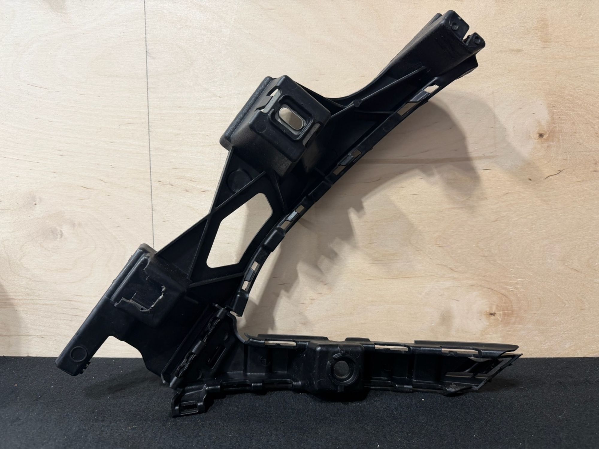 https://ycs.partsauto.market/partsauto-images/thmbs/userImages/57a1490c760884948c1593ca7cc92ed5/part/240d67d3-9c90-446a-877e-09a212bcdb10_1776610831492.jpg