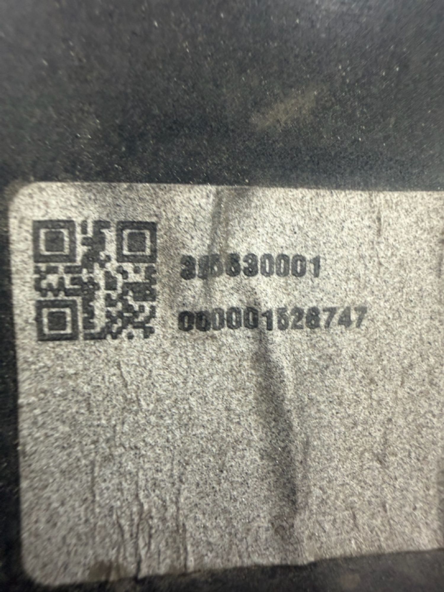 https://ycs.partsauto.market/partsauto-images/thmbs/userImages/57a1490c760884948c1593ca7cc92ed5/part/2c516591-fb02-46af-a475-2c2695f0ad4a_1776685232904.jpg