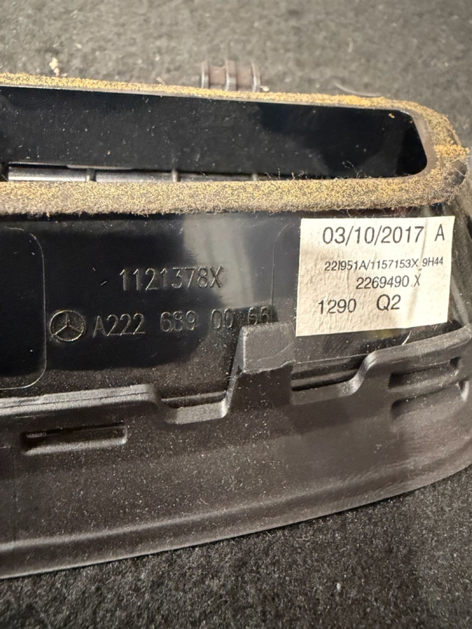 https://ycs.partsauto.market/partsauto-images/thmbs/userImages/57a1490c760884948c1593ca7cc92ed5/part/2d604d24-b3bb-4db8-bc28-9162b7f39273_1776445306059.jpg
