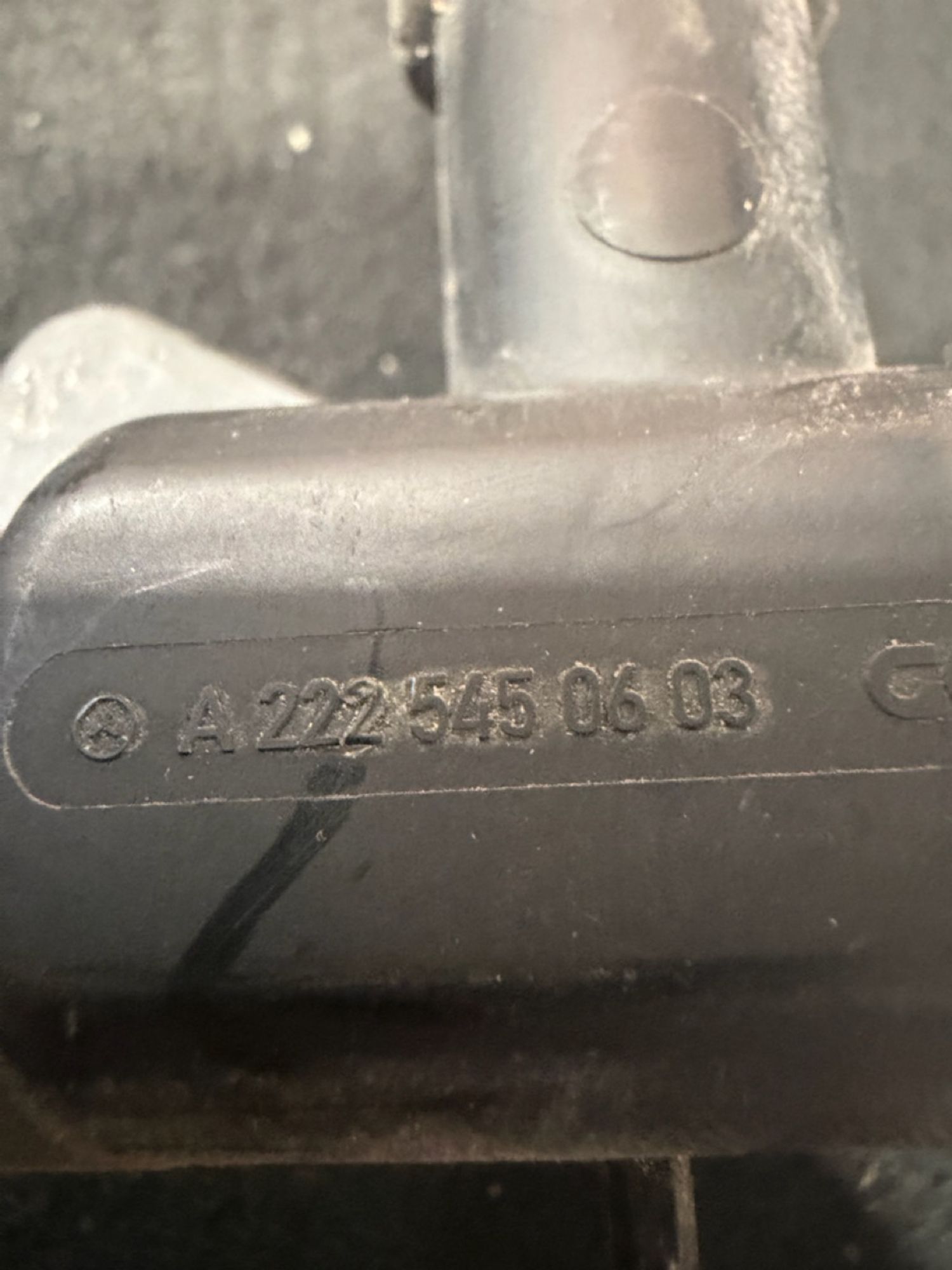 https://ycs.partsauto.market/partsauto-images/thmbs/userImages/57a1490c760884948c1593ca7cc92ed5/part/2e253c5f-5aed-487c-adbf-1db6610e6abc_1776691935700.jpg