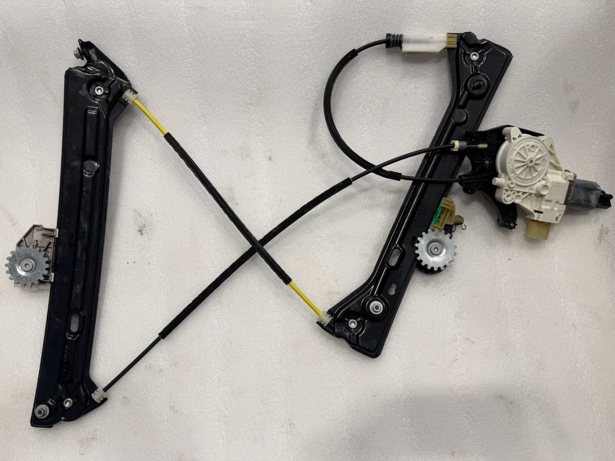 https://ycs.partsauto.market/partsauto-images/thmbs/userImages/57a1490c760884948c1593ca7cc92ed5/part/2f6505d8-9a70-4df2-bc8d-2dc7090b7a3e_1776098435322.jpg