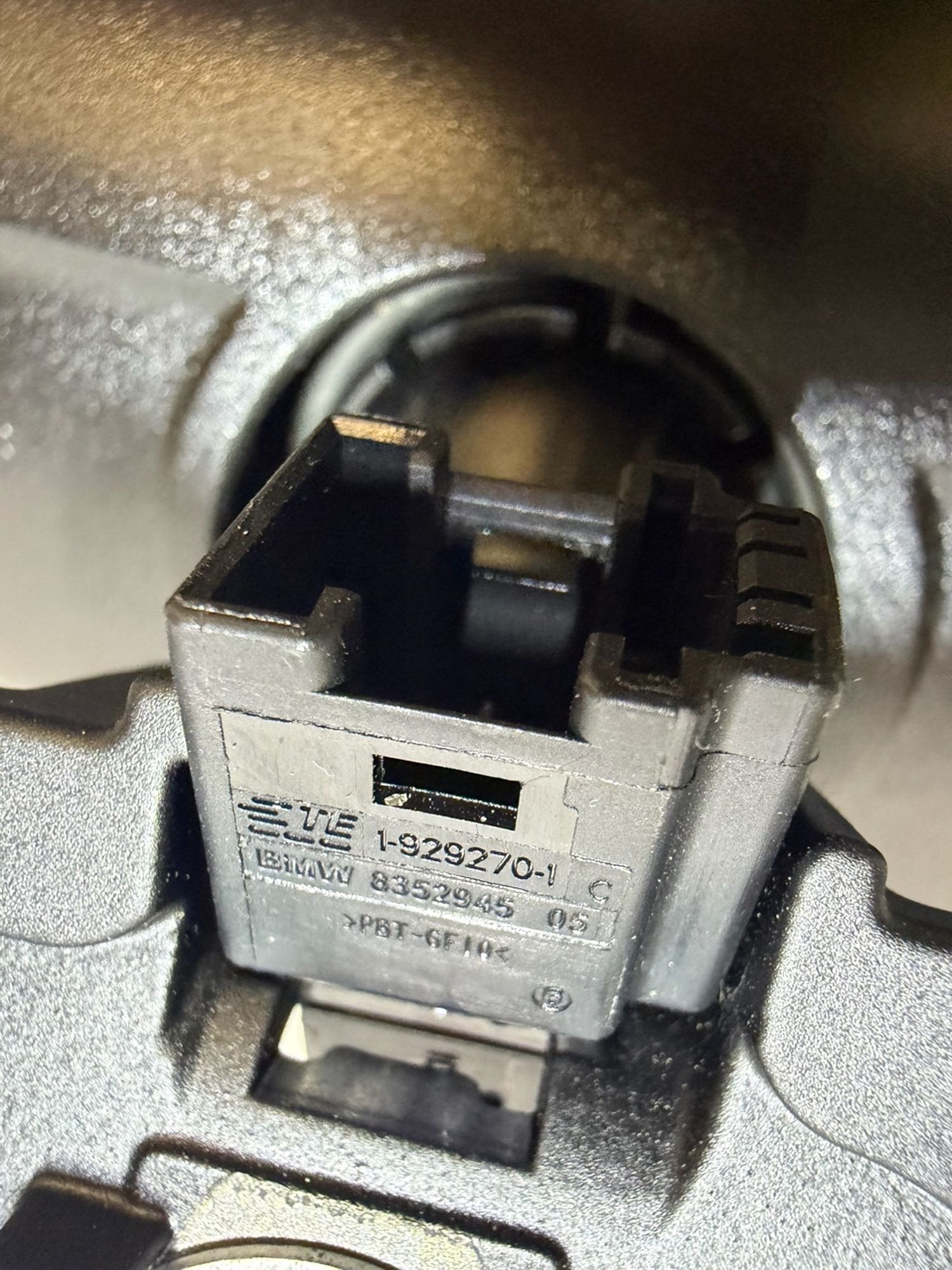https://ycs.partsauto.market/partsauto-images/thmbs/userImages/57a1490c760884948c1593ca7cc92ed5/part/341baf53-f21c-4721-9ba0-2887e042874f_1776866593633.jpg
