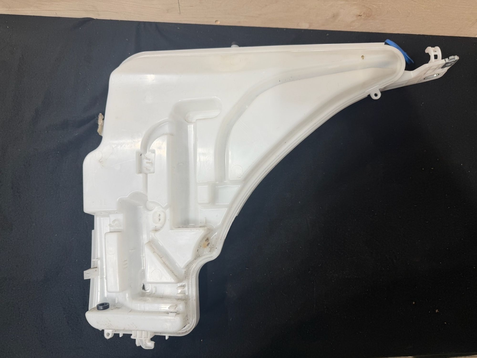 https://ycs.partsauto.market/partsauto-images/thmbs/userImages/57a1490c760884948c1593ca7cc92ed5/part/36ccf509-914c-4bc4-ae8b-2a9b310c0e94_1776705417629.jpg
