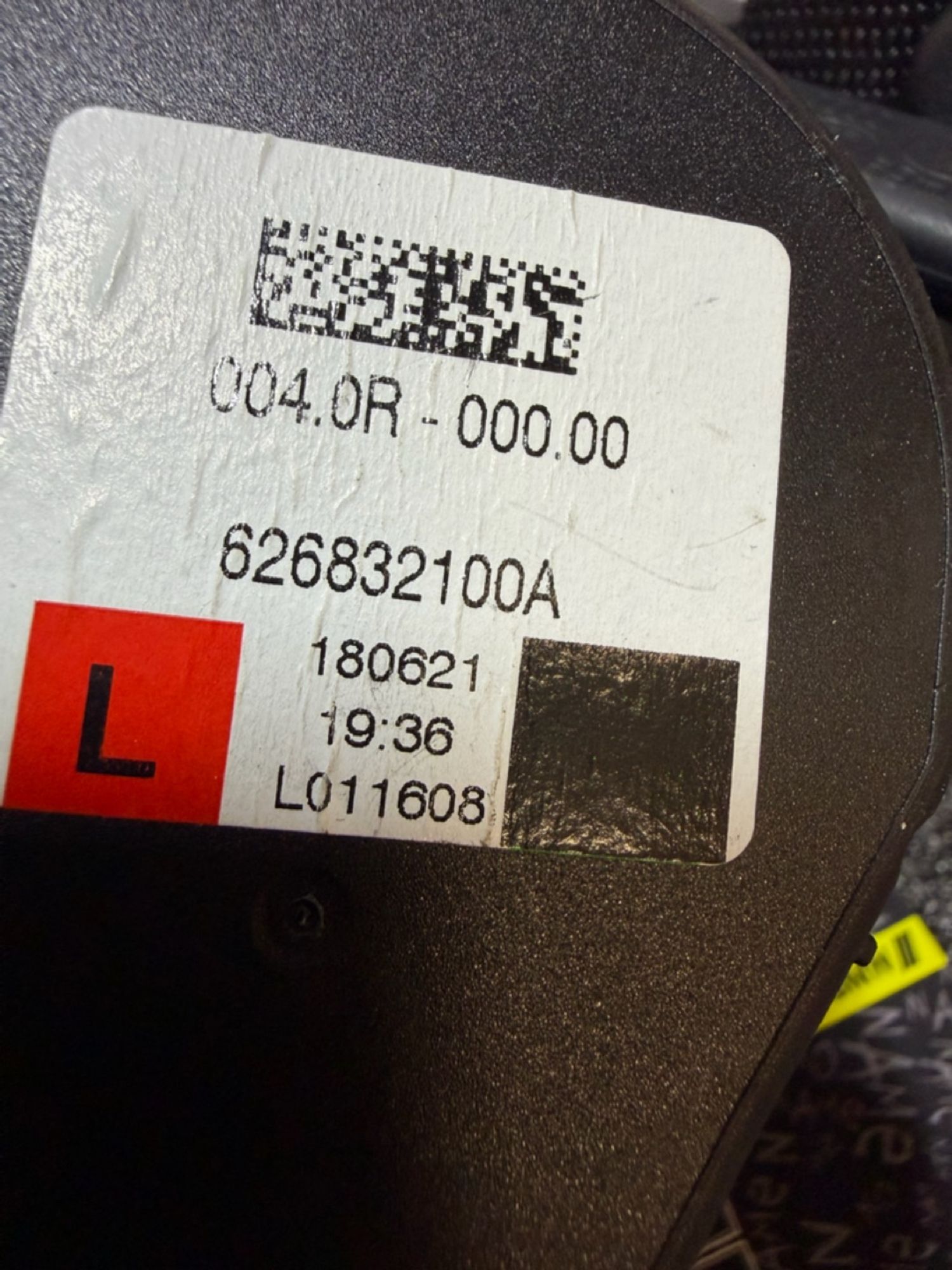 https://ycs.partsauto.market/partsauto-images/thmbs/userImages/57a1490c760884948c1593ca7cc92ed5/part/3b17b606-d255-4453-b02a-7cf09891a59e_1776867604763.jpg