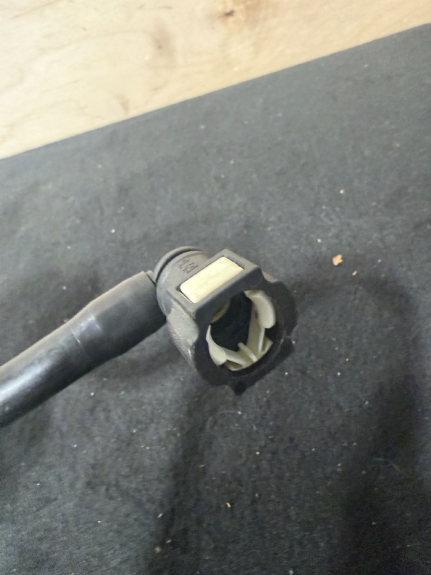 https://ycs.partsauto.market/partsauto-images/thmbs/userImages/57a1490c760884948c1593ca7cc92ed5/part/43b33205-7f14-4d85-903d-b6cc949c0fa2_1776689156808.jpg