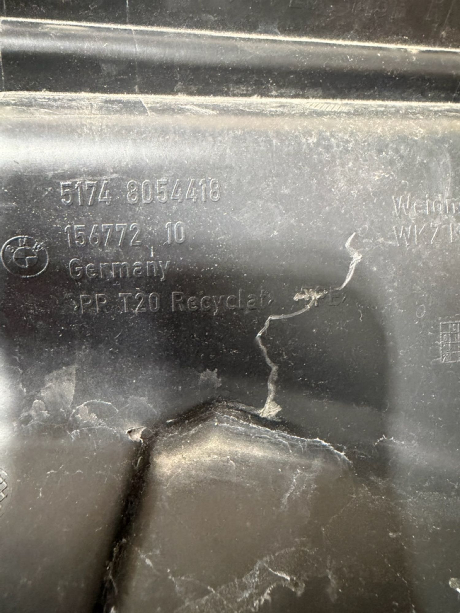 https://ycs.partsauto.market/partsauto-images/thmbs/userImages/57a1490c760884948c1593ca7cc92ed5/part/446599c0-7083-4969-a353-71a377d70d52_1776879049267.jpg