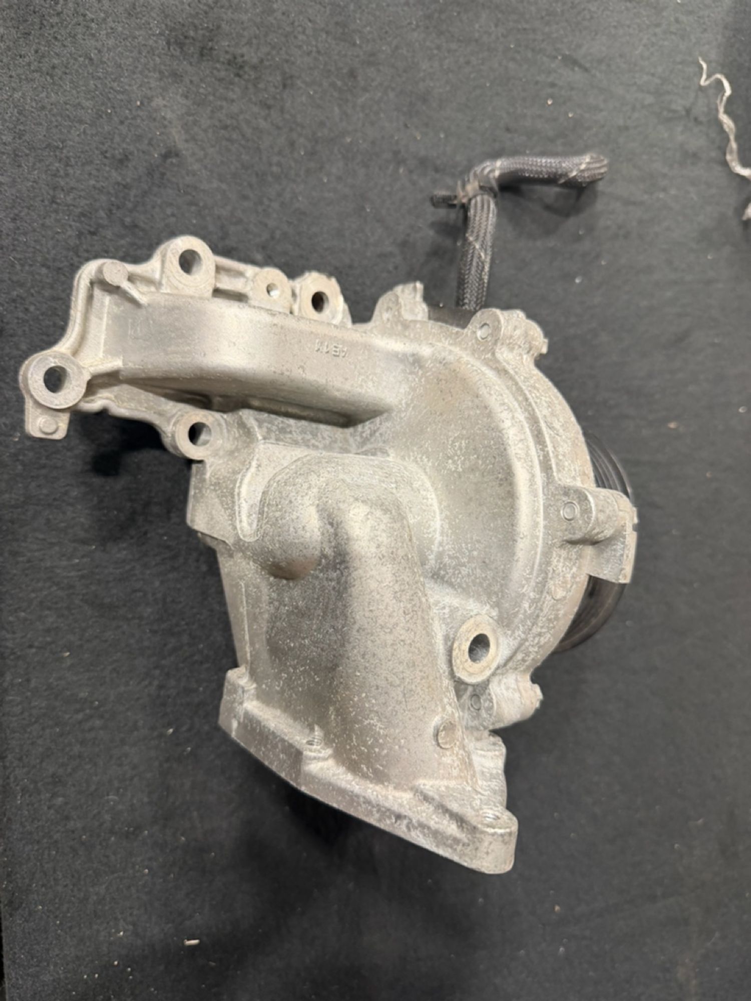 https://ycs.partsauto.market/partsauto-images/thmbs/userImages/57a1490c760884948c1593ca7cc92ed5/part/45d31b00-db3c-4ac3-9eab-4bce94021d4e_1776445192962.jpg